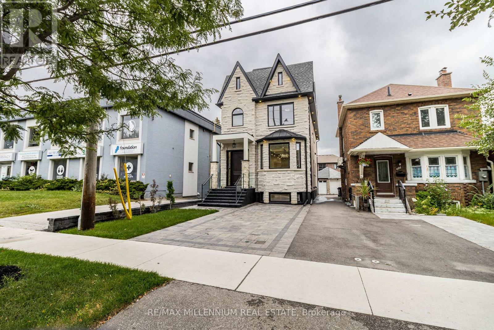 Property at 603 ROYAL YORK ROAD image 1
