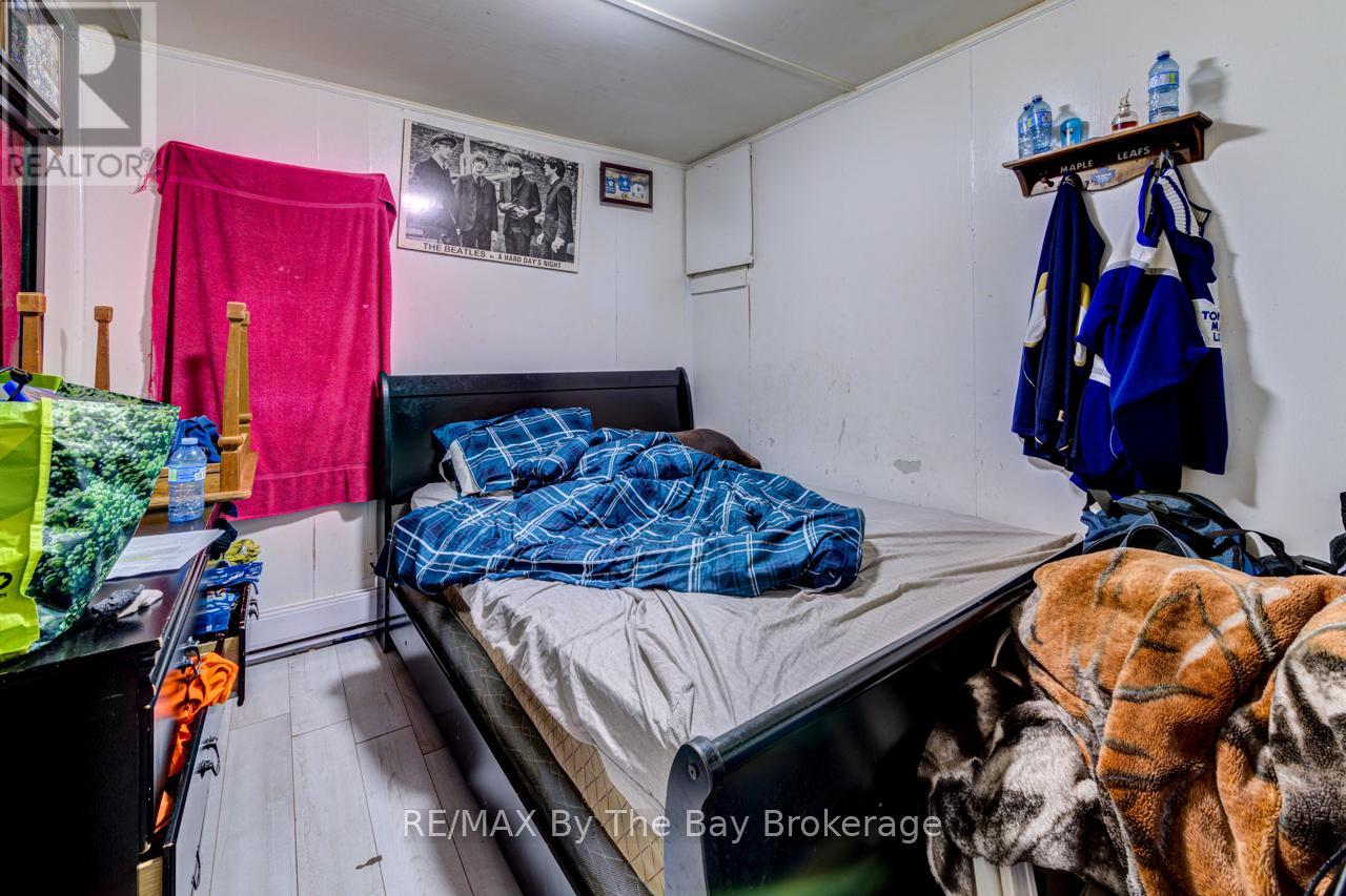 705 River Road E, Wasaga Beach, Ontario  L9Z 2M3 - Photo 11 - S11998108
