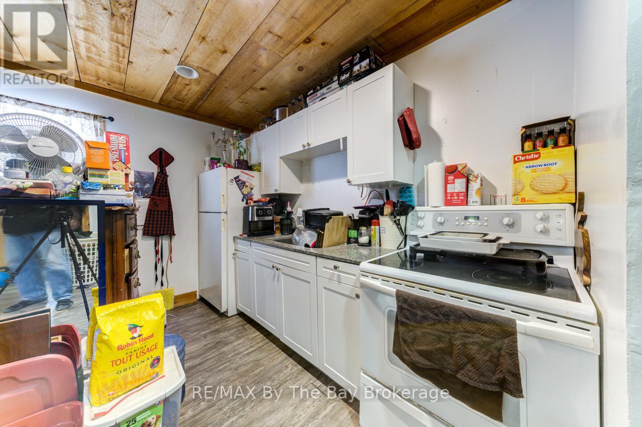 705 River Road E, Wasaga Beach, Ontario  L9Z 2M3 - Photo 5 - S11998108