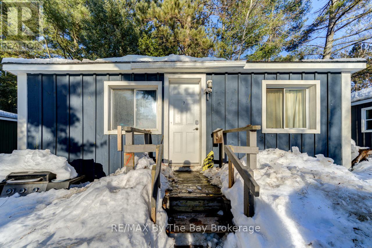 705 River Road E, Wasaga Beach, Ontario  L9Z 2M3 - Photo 7 - S11998108