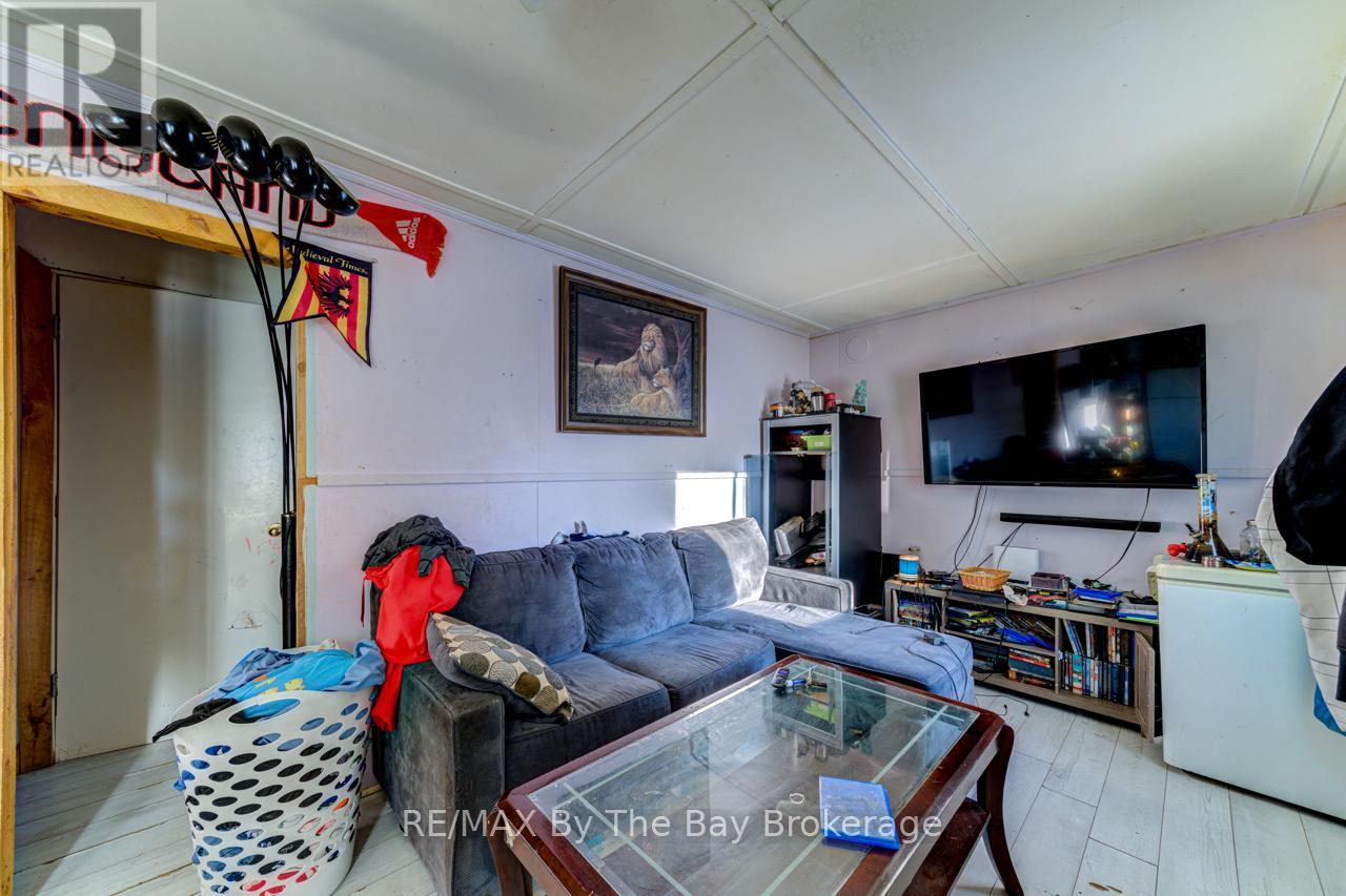 705 River Road E, Wasaga Beach, Ontario  L9Z 2M3 - Photo 8 - S11998108