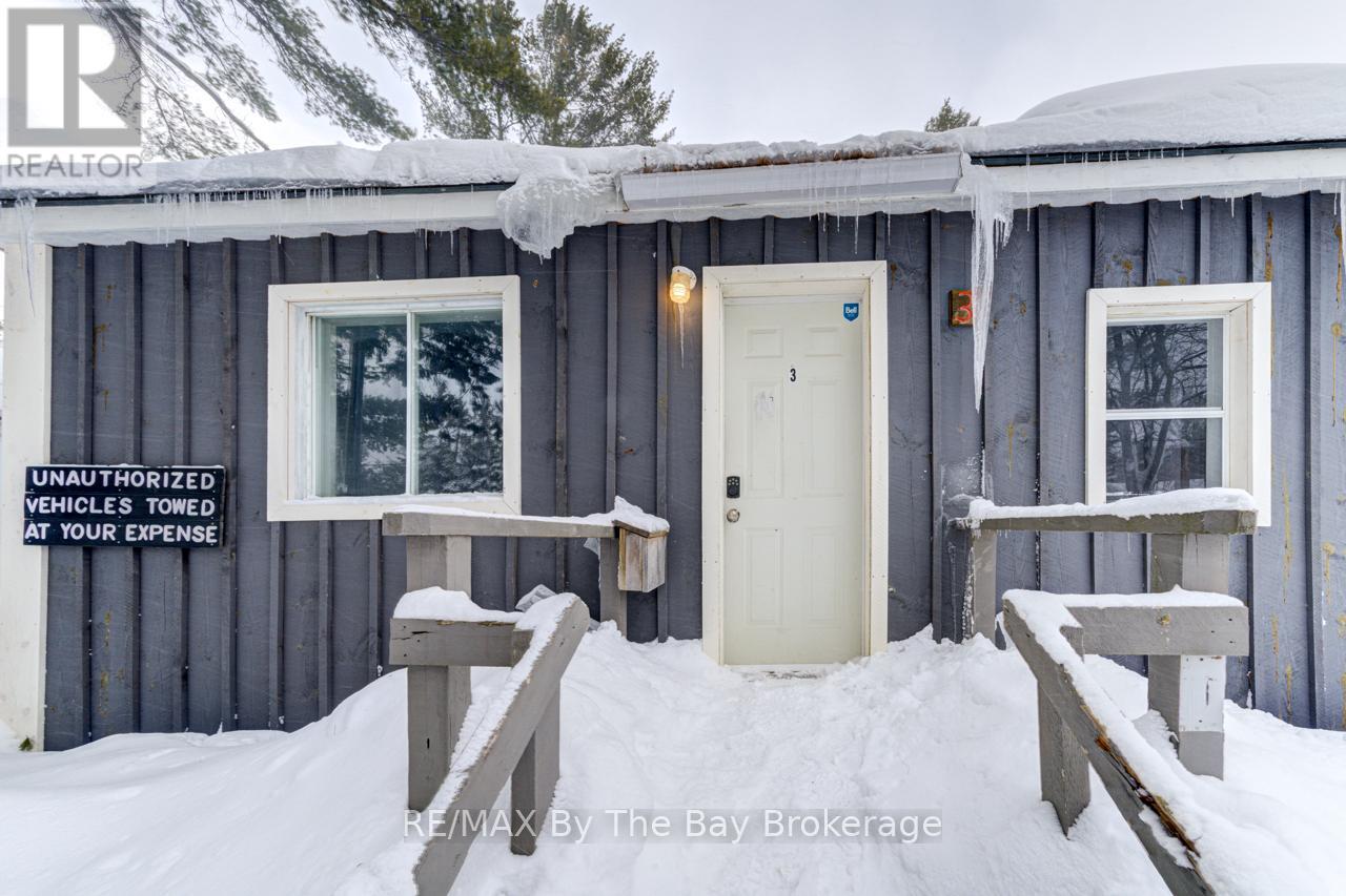 707 River Road E, Wasaga Beach, Ontario  L9Z 1M5 - Photo 2 - S11998127