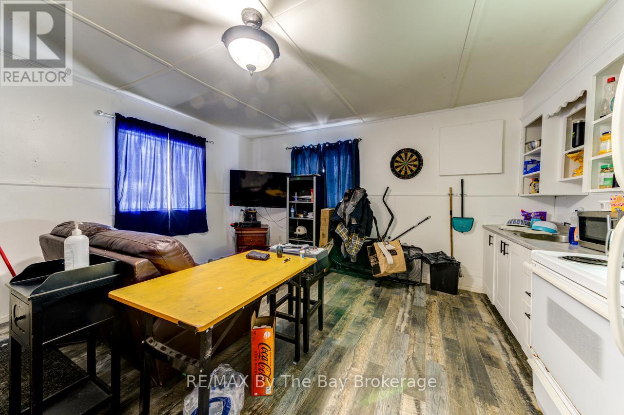 707 River Road E, Wasaga Beach, Ontario  L9Z 1M5 - Photo 4 - S11998127