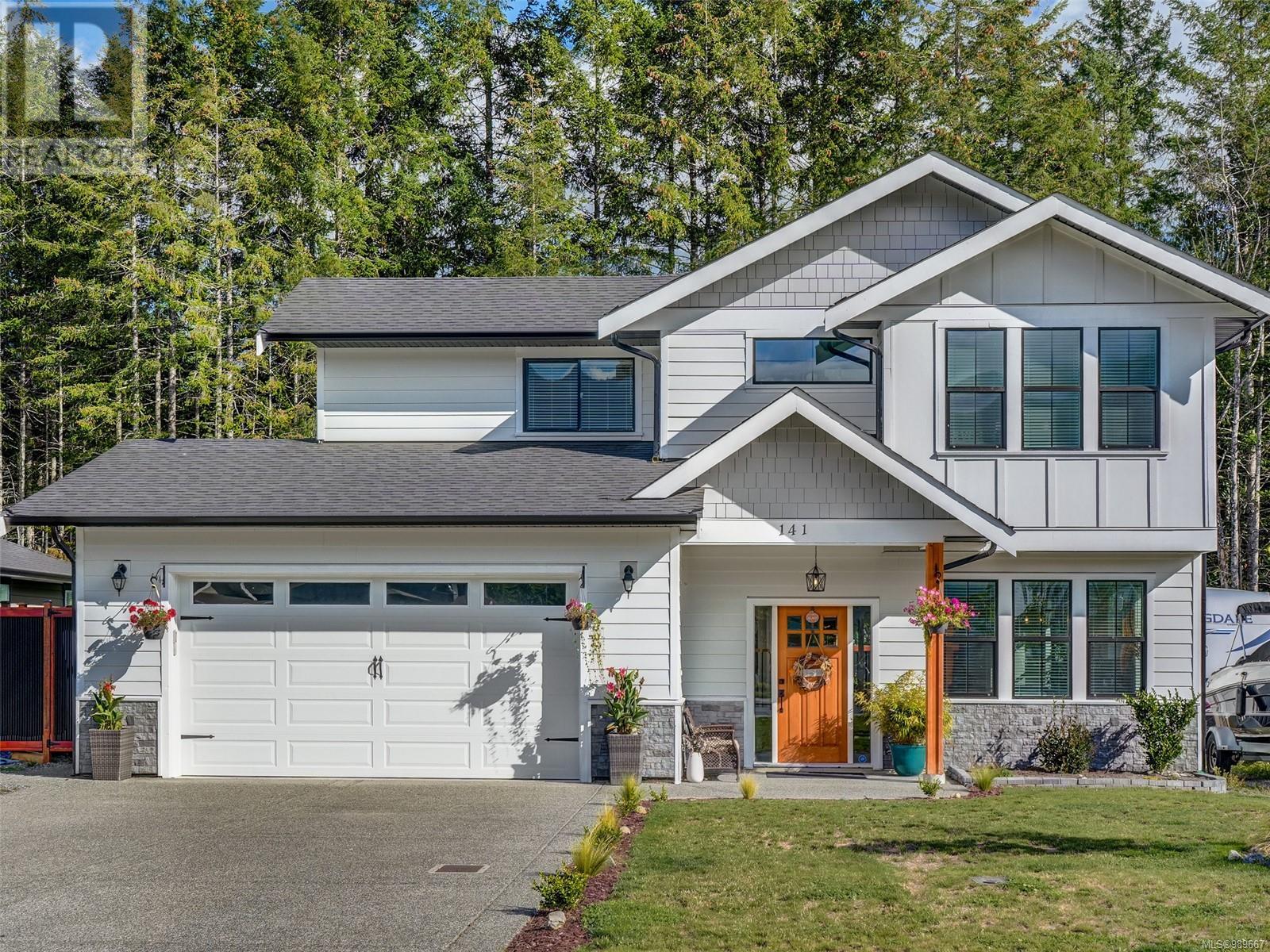 Property at 141 Edgewood Dr image 1