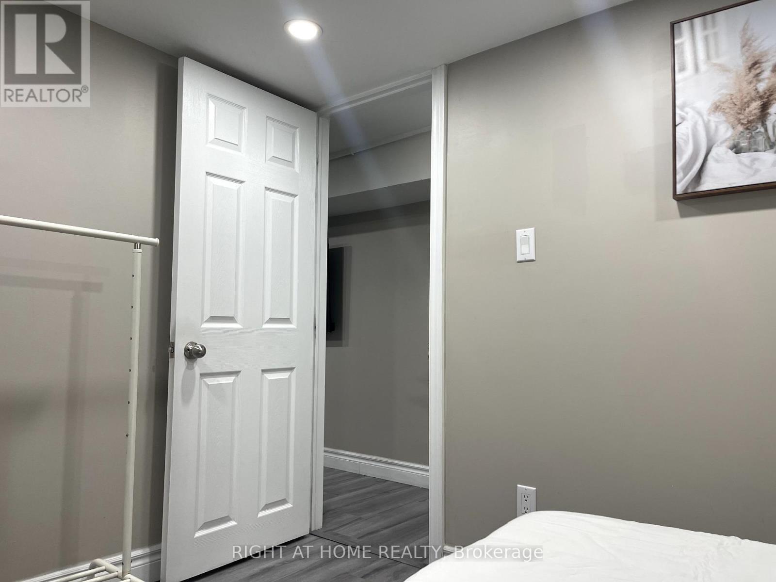 Bsmt - 12 Foxley Street, Toronto, Ontario  M6J 1R1 - Photo 12 - C11998187