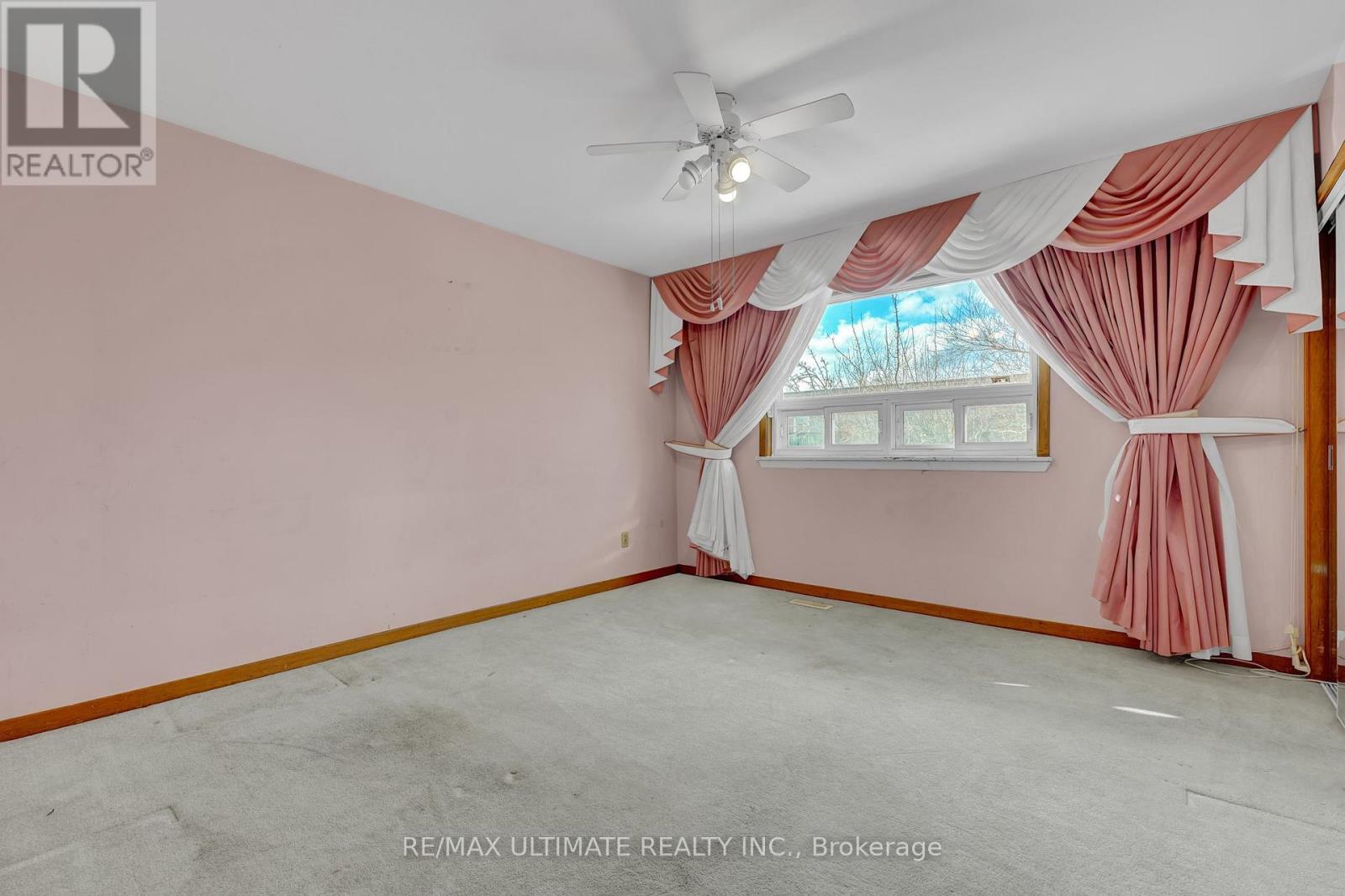 32 Archway Crescent, Toronto, Ontario  M9M 1V6 - Photo 19 - W11998189