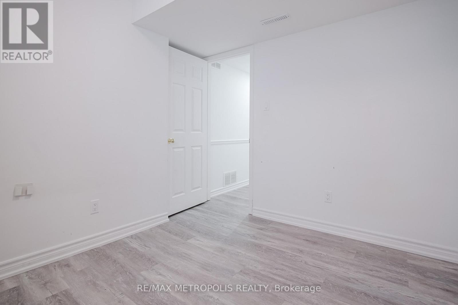 Lower - 570 Springview Drive, Pickering, Ontario  L1V 4X2 - Photo 23 - E11962873