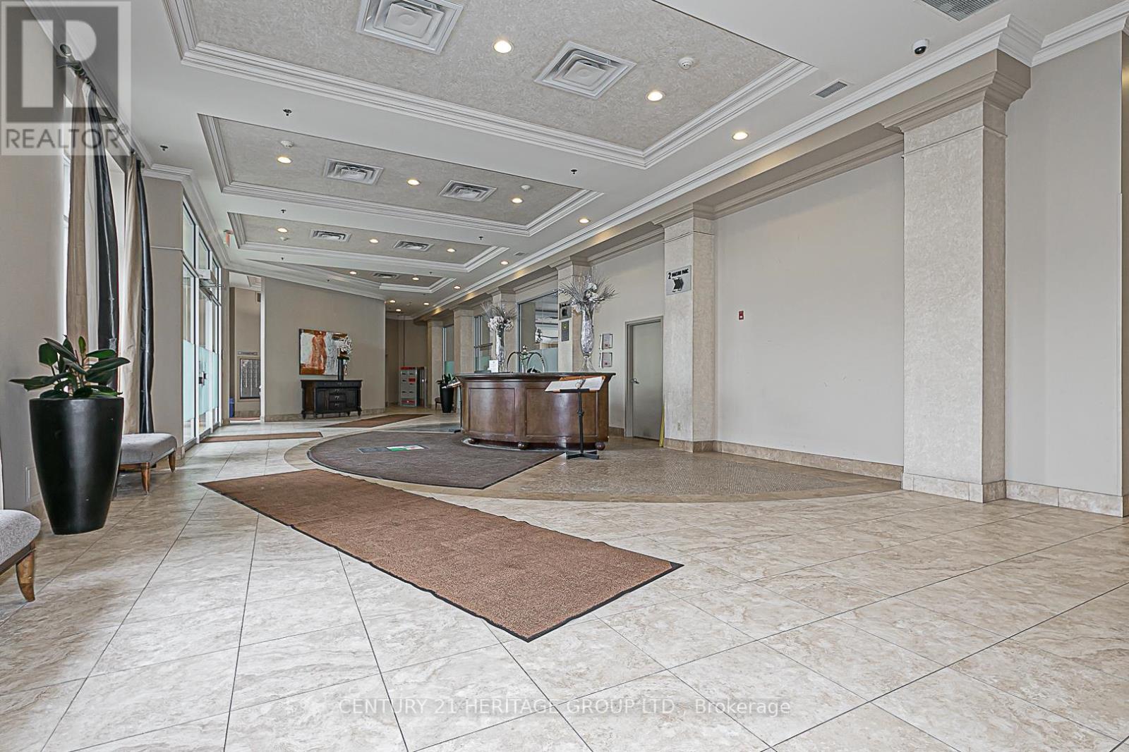 Property at 305 - 8 MAISON PARC COURT image 4