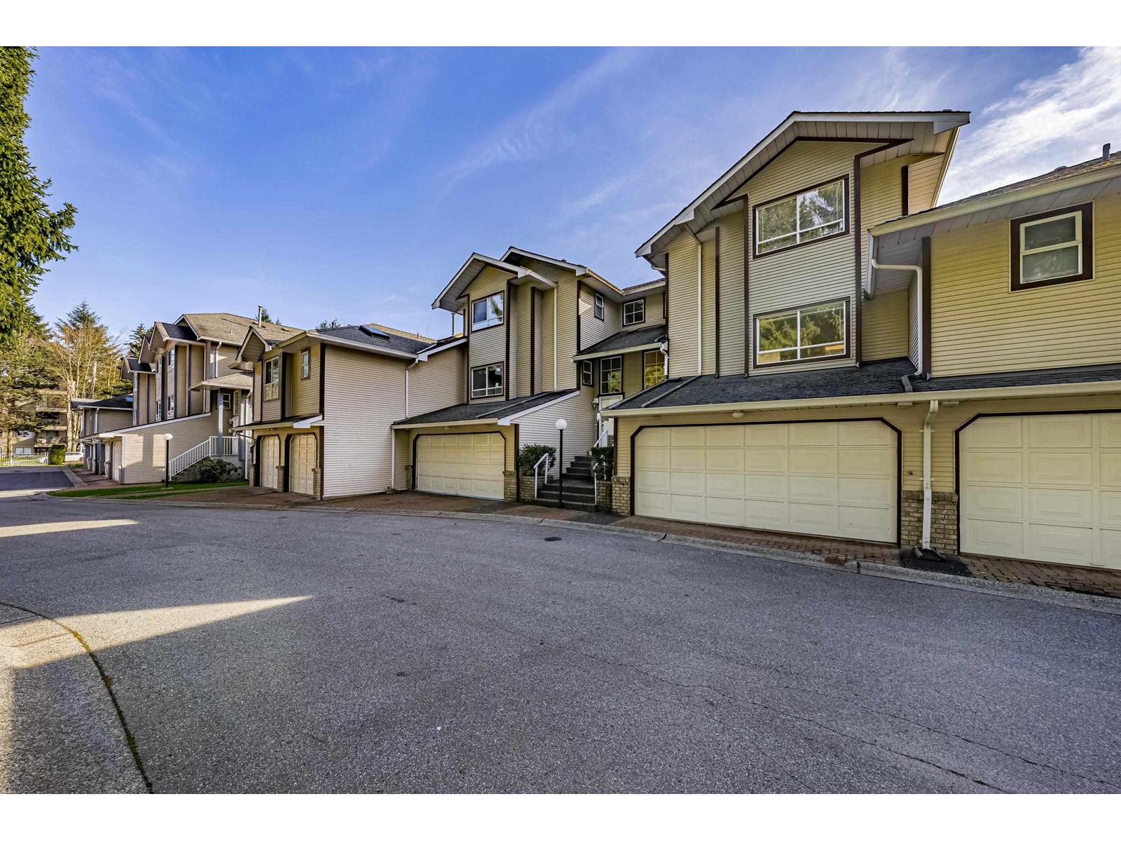 113 10538 153 STREET, surrey, British Columbia