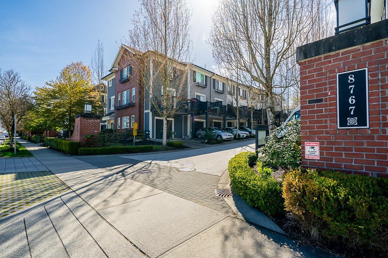 53 8767 162 STREET, surrey, British Columbia