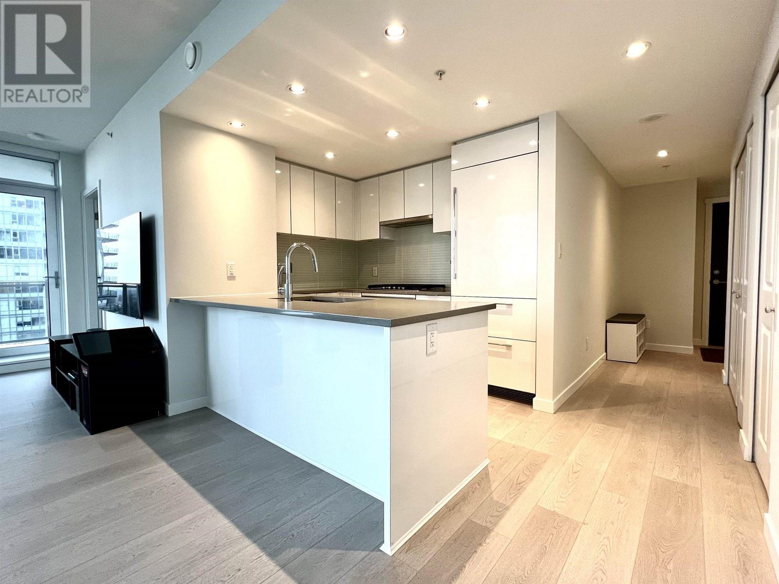 1701 6638 Dunblane Avenue, Burnaby, British Columbia  V5H 0G8 - Photo 2 - R2972237