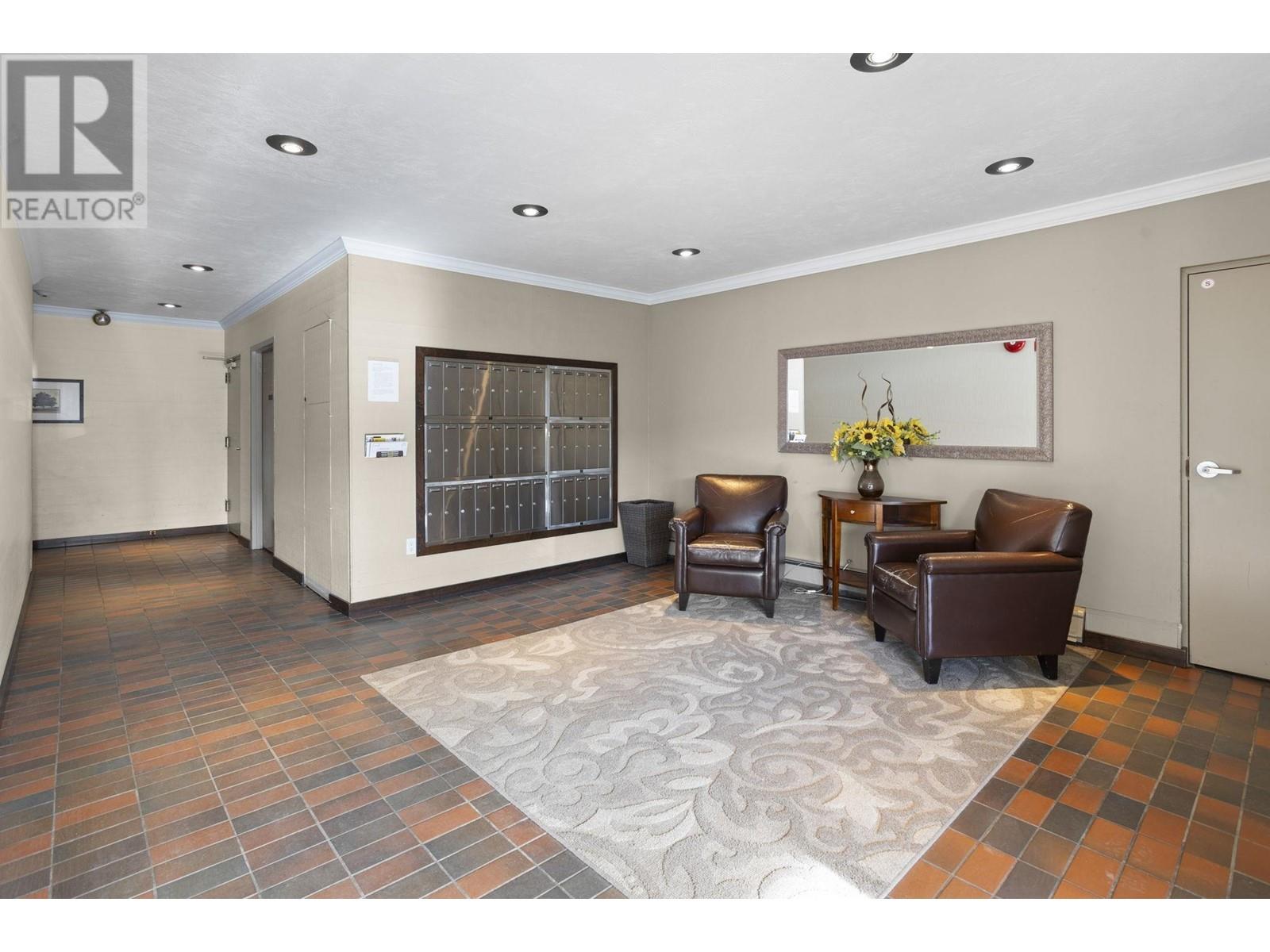 304 330 E 1st Street, North Vancouver, British Columbia  V7L 1B5 - Photo 10 - R2972661