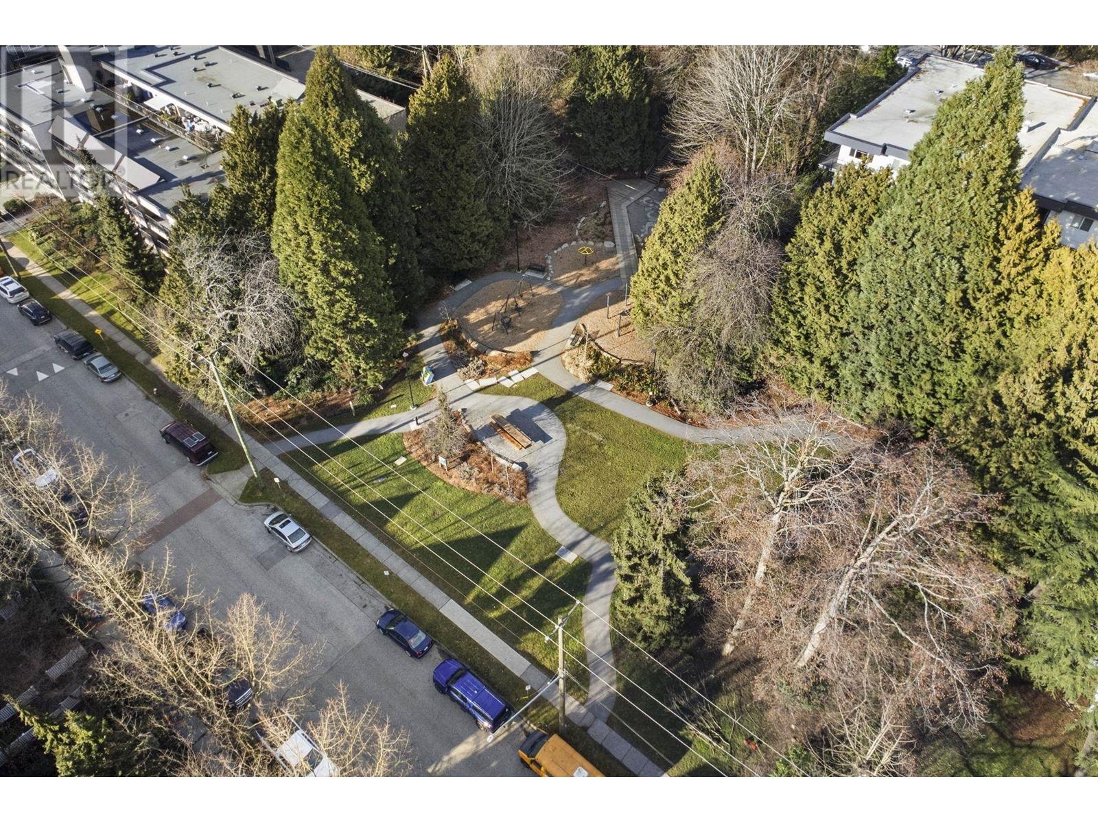 304 330 E 1st Street, North Vancouver, British Columbia  V7L 1B5 - Photo 13 - R2972661