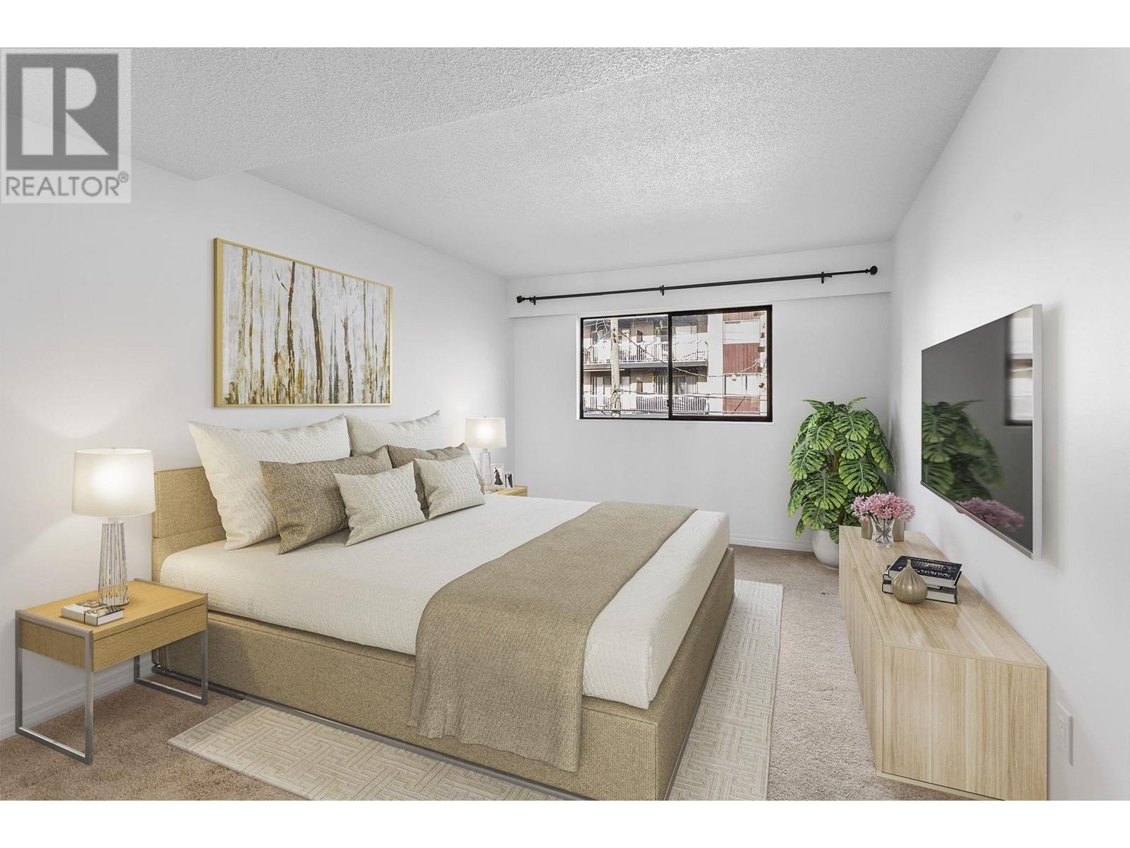 304 330 E 1st Street, North Vancouver, British Columbia  V7L 1B5 - Photo 3 - R2972661