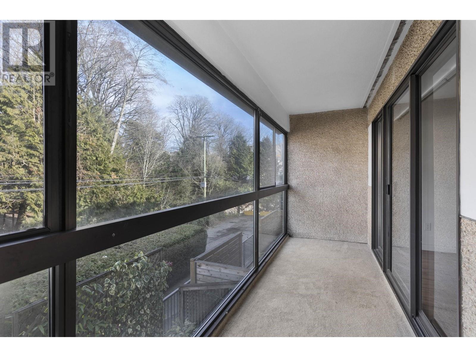 304 330 E 1st Street, North Vancouver, British Columbia  V7L 1B5 - Photo 8 - R2972661