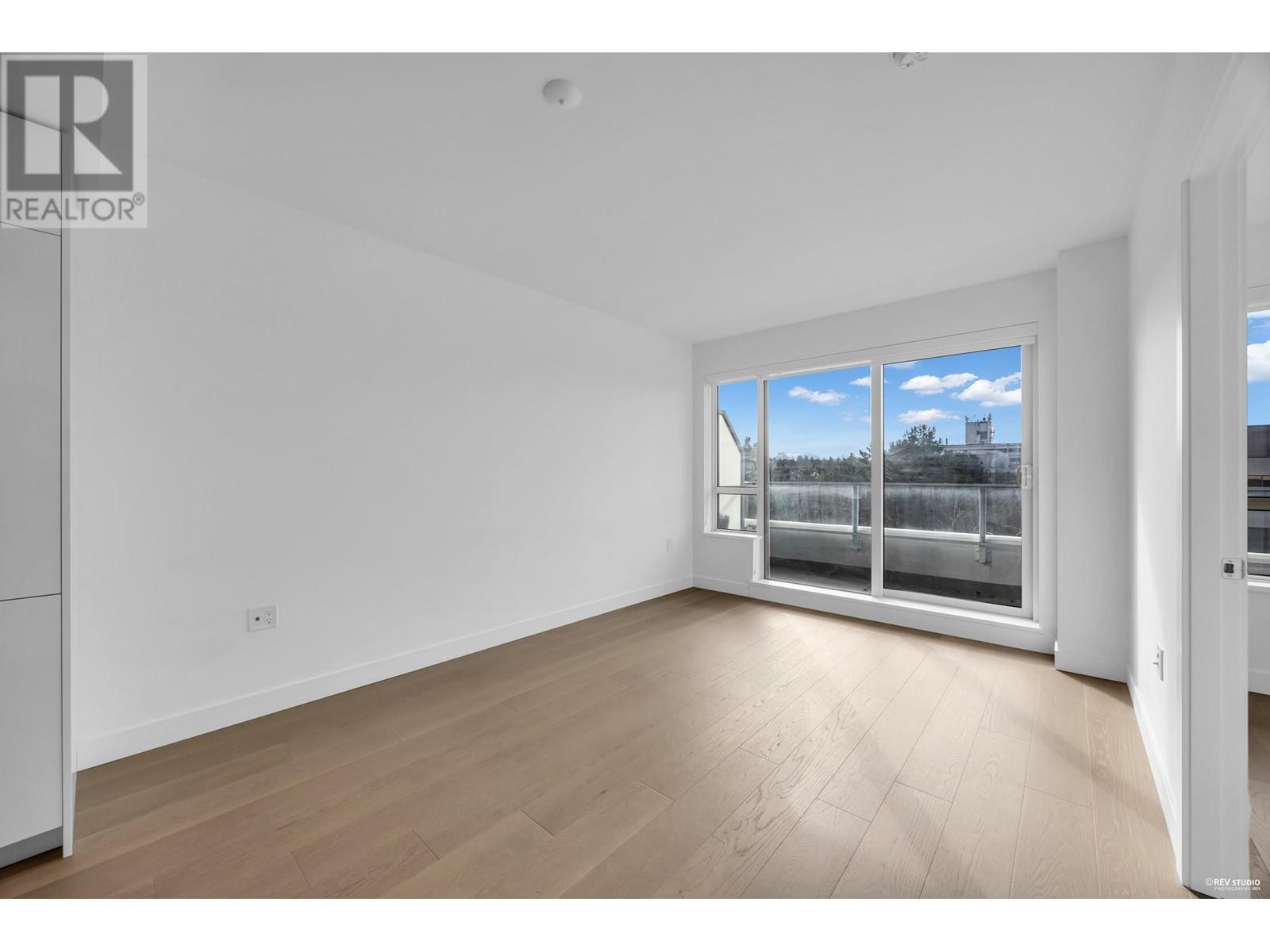 Listing Picture 10 of 34 : 509 5788 GILBERT ROAD, Richmond / 烈治文 - 魯藝地產 Yvonne Lu Group - MLS Medallion Club Member
