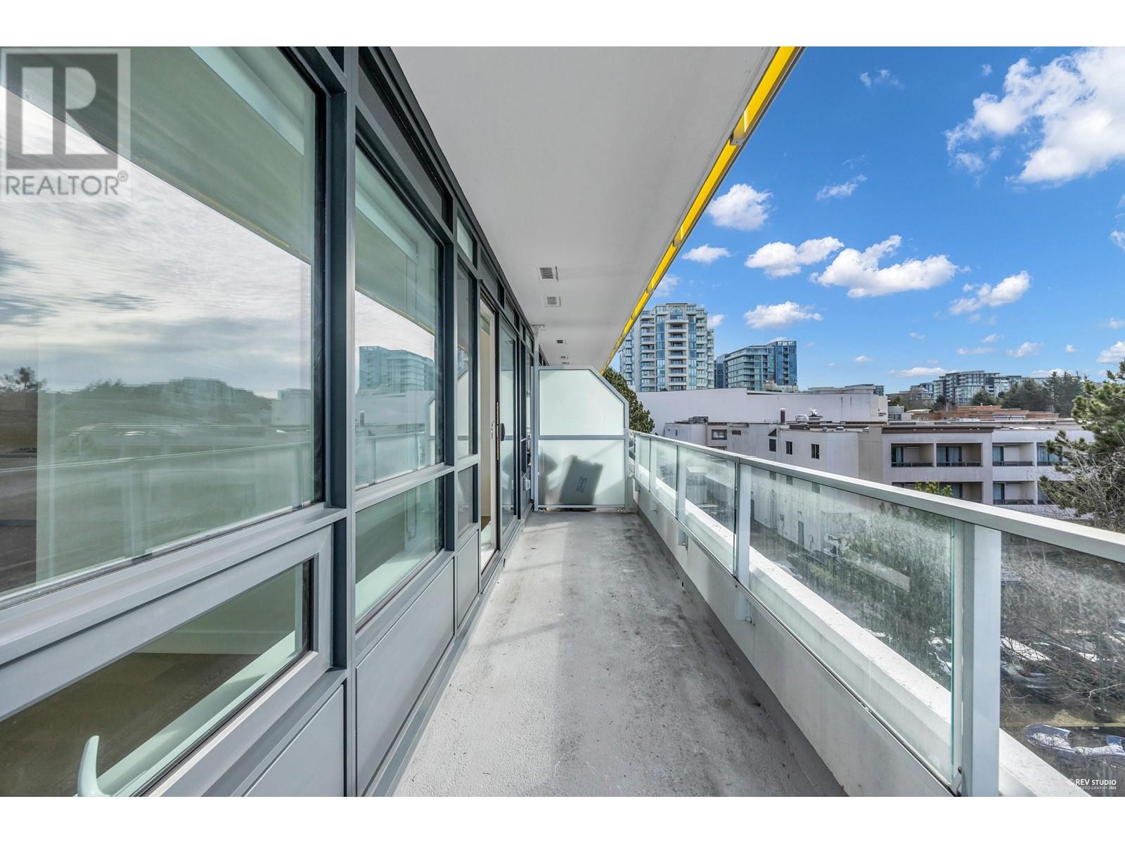 Listing Picture 21 of 34 : 509 5788 GILBERT ROAD, Richmond / 烈治文 - 魯藝地產 Yvonne Lu Group - MLS Medallion Club Member