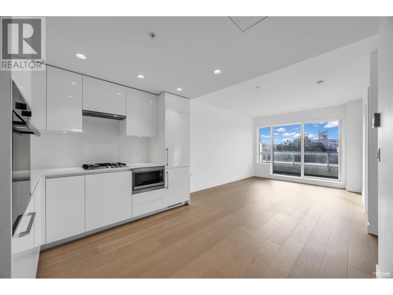 Listing Picture 4 of 34 : 509 5788 GILBERT ROAD, Richmond / 烈治文 - 魯藝地產 Yvonne Lu Group - MLS Medallion Club Member