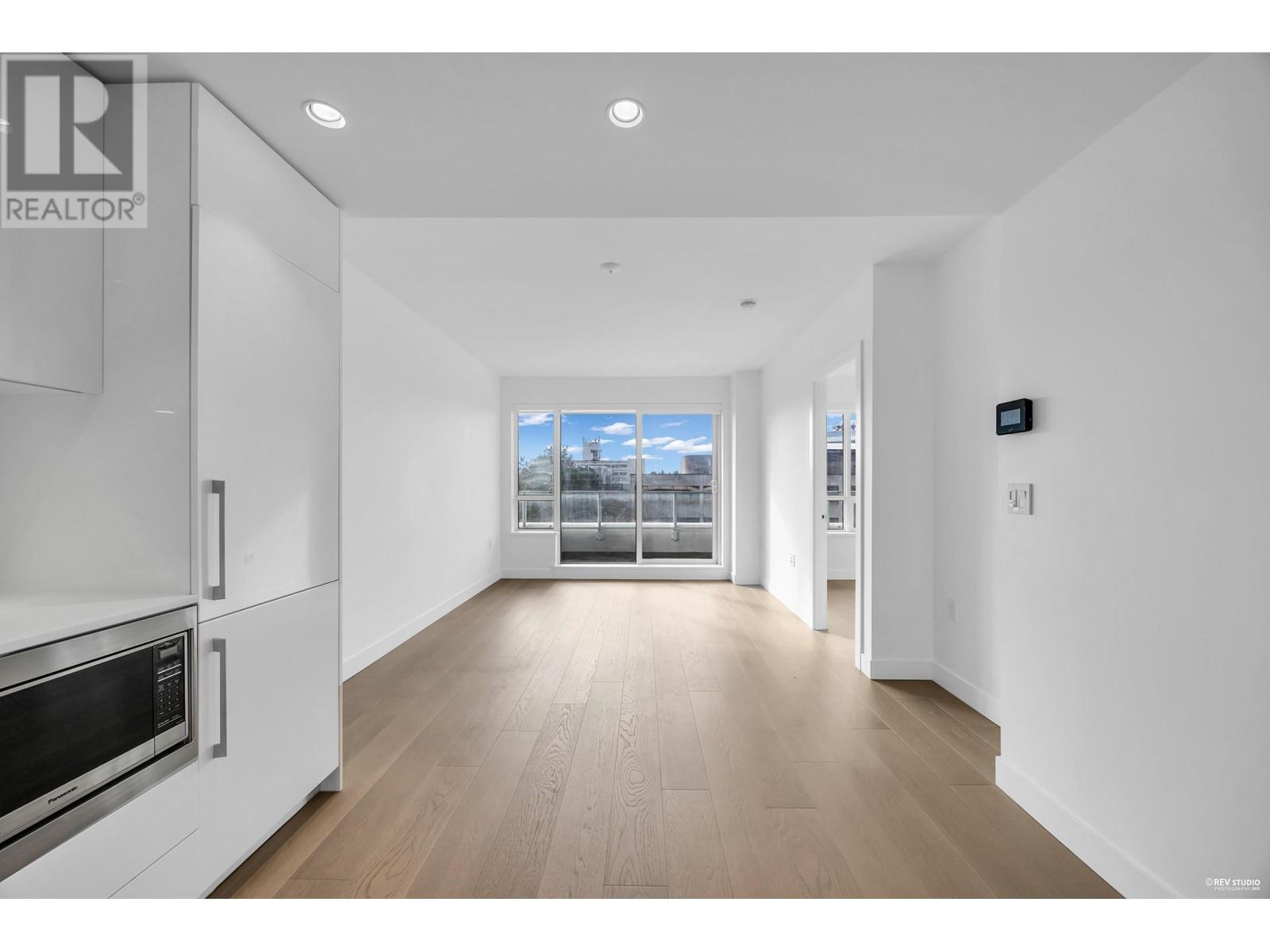Listing Picture 5 of 34 : 509 5788 GILBERT ROAD, Richmond / 烈治文 - 魯藝地產 Yvonne Lu Group - MLS Medallion Club Member