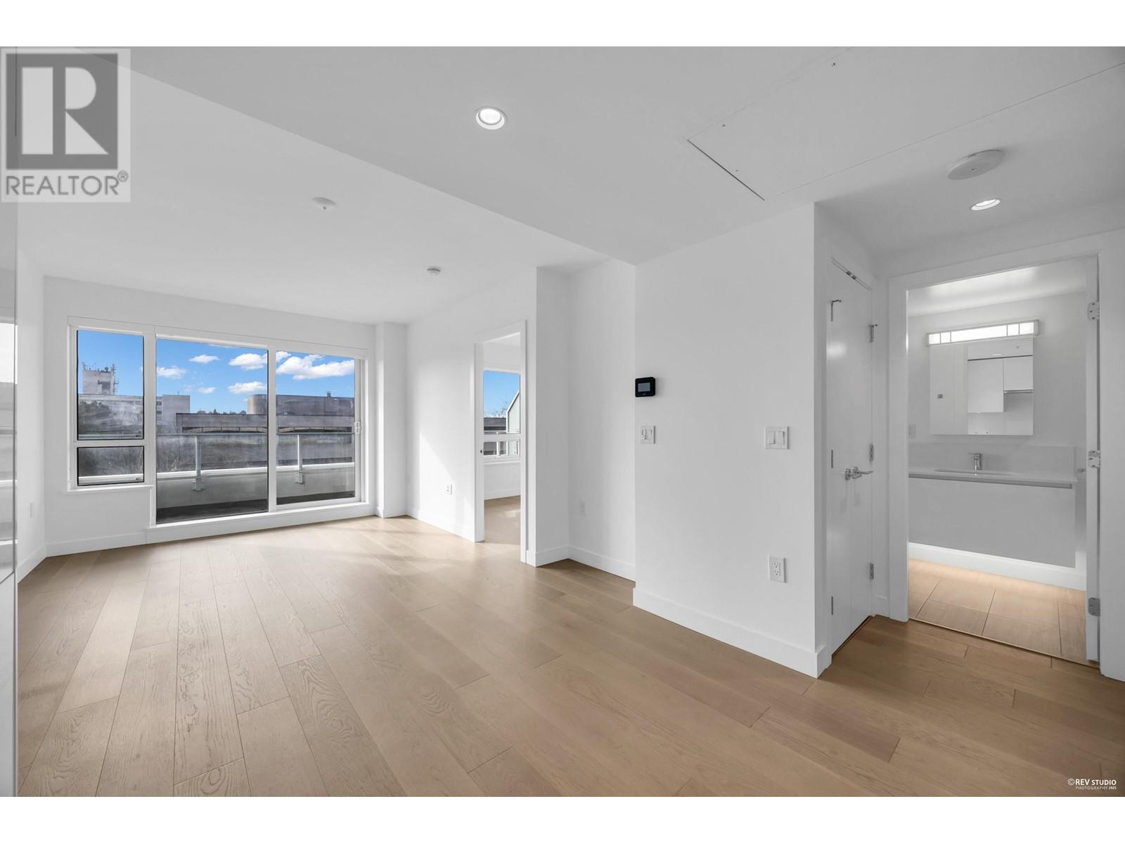 Listing Picture 6 of 34 : 509 5788 GILBERT ROAD, Richmond / 烈治文 - 魯藝地產 Yvonne Lu Group - MLS Medallion Club Member