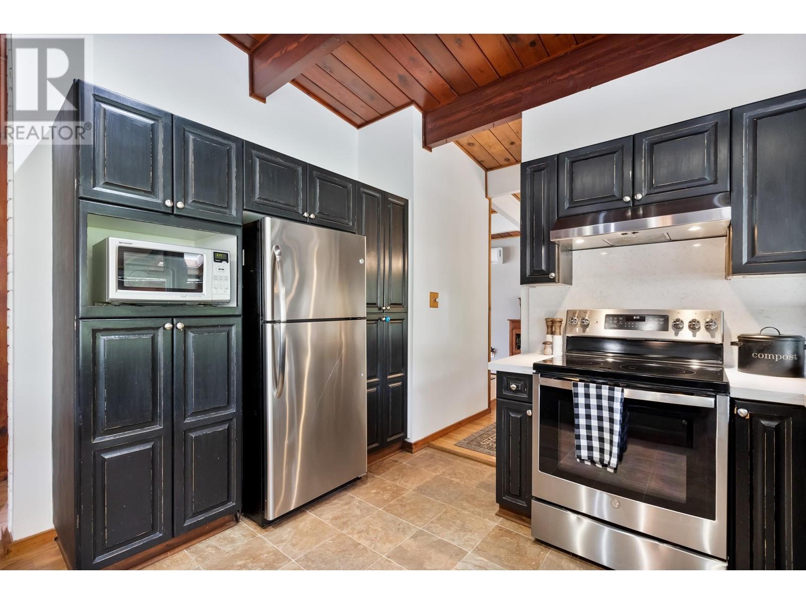 22615 132 Avenue, Maple Ridge, British Columbia  V4R 2R2 - Photo 10 - R2972652