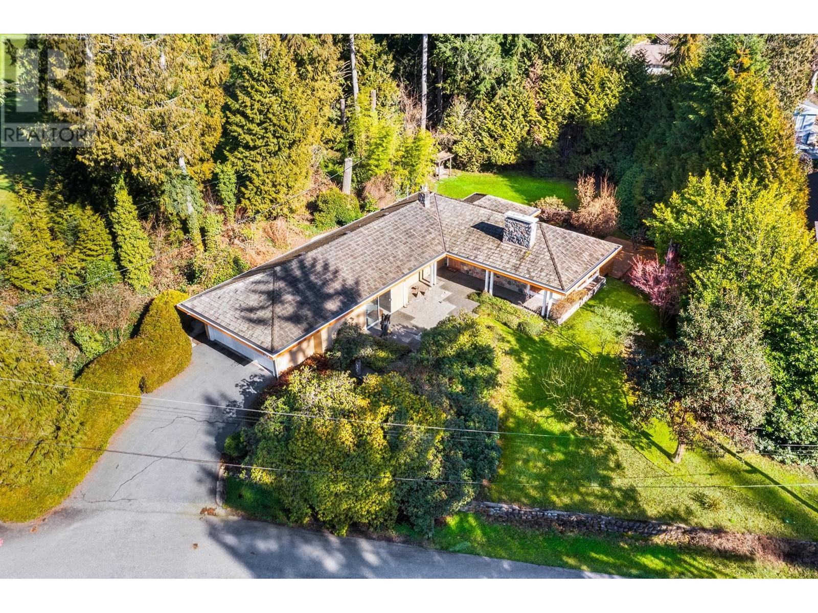 405 Bury Lane, West Vancouver, British Columbia  V7S 1K4 - Photo 1 - R2972665