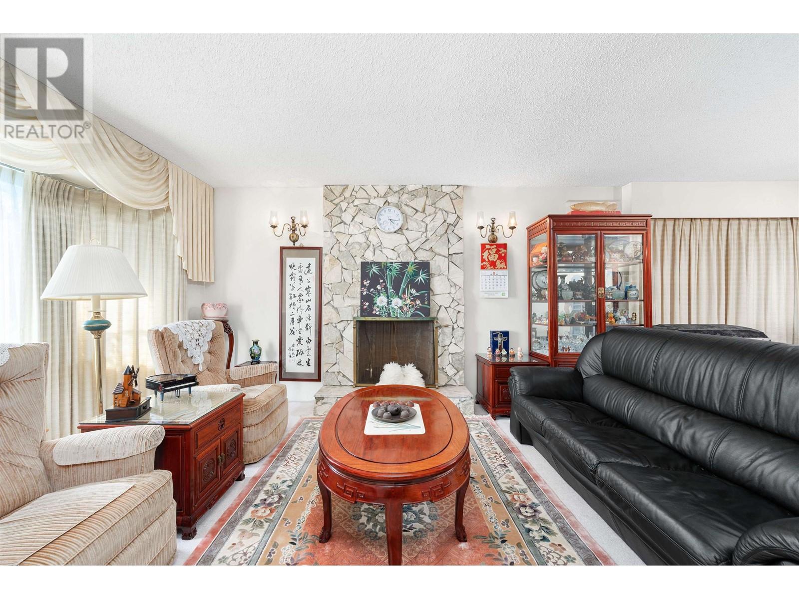 Listing Picture 2 of 16 : 9637 FRANCIS ROAD, Richmond / 烈治文 - 魯藝地產 Yvonne Lu Group - MLS Medallion Club Member