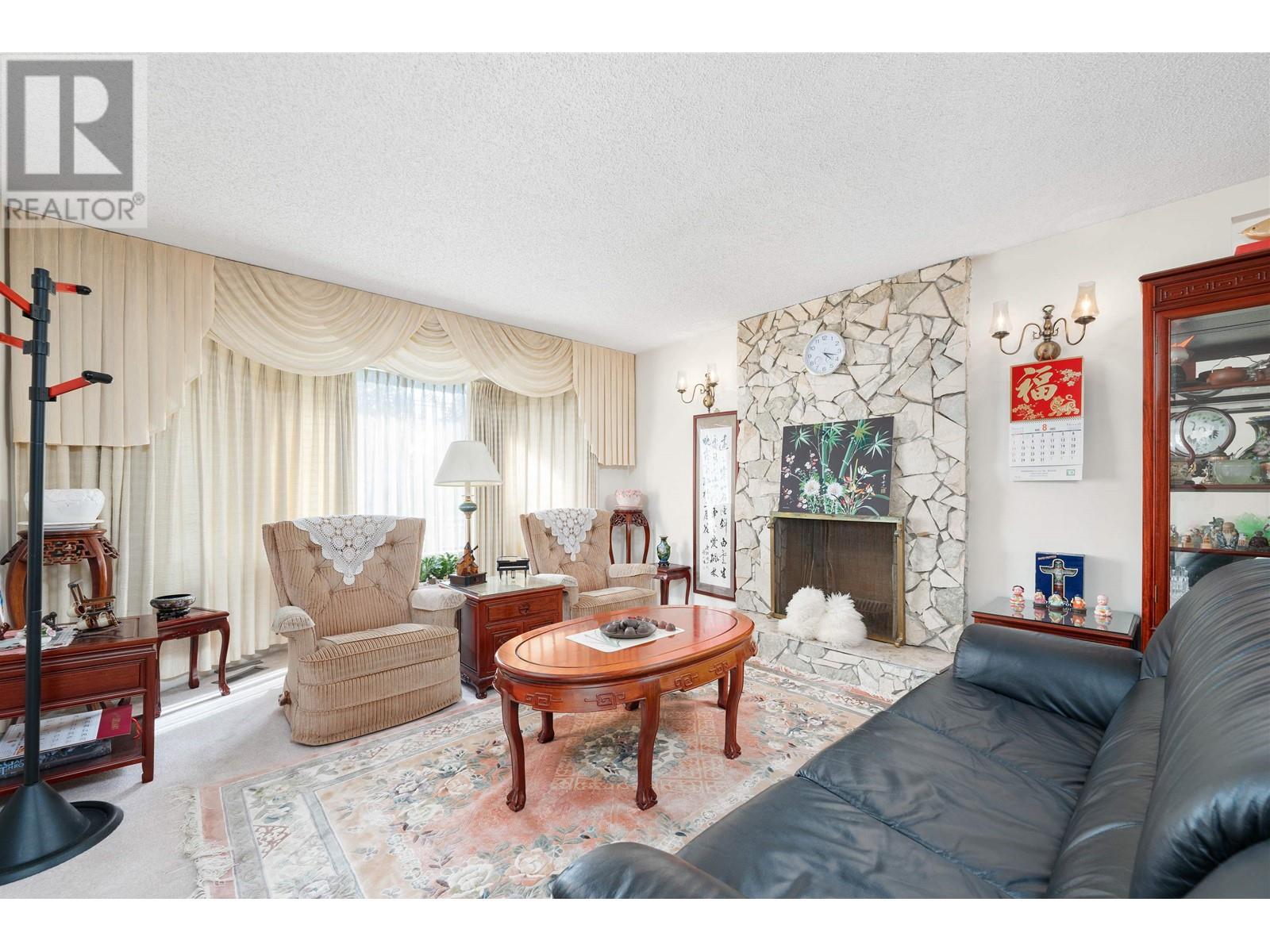 Listing Picture 3 of 16 : 9637 FRANCIS ROAD, Richmond / 烈治文 - 魯藝地產 Yvonne Lu Group - MLS Medallion Club Member
