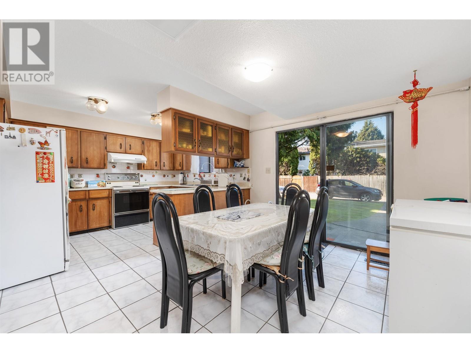 Listing Picture 6 of 16 : 9637 FRANCIS ROAD, Richmond / 烈治文 - 魯藝地產 Yvonne Lu Group - MLS Medallion Club Member