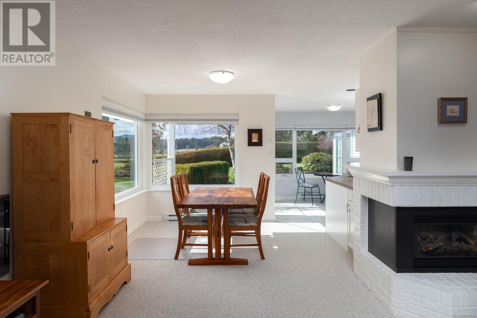 Property at 3715 Arbutus Dr N image 2