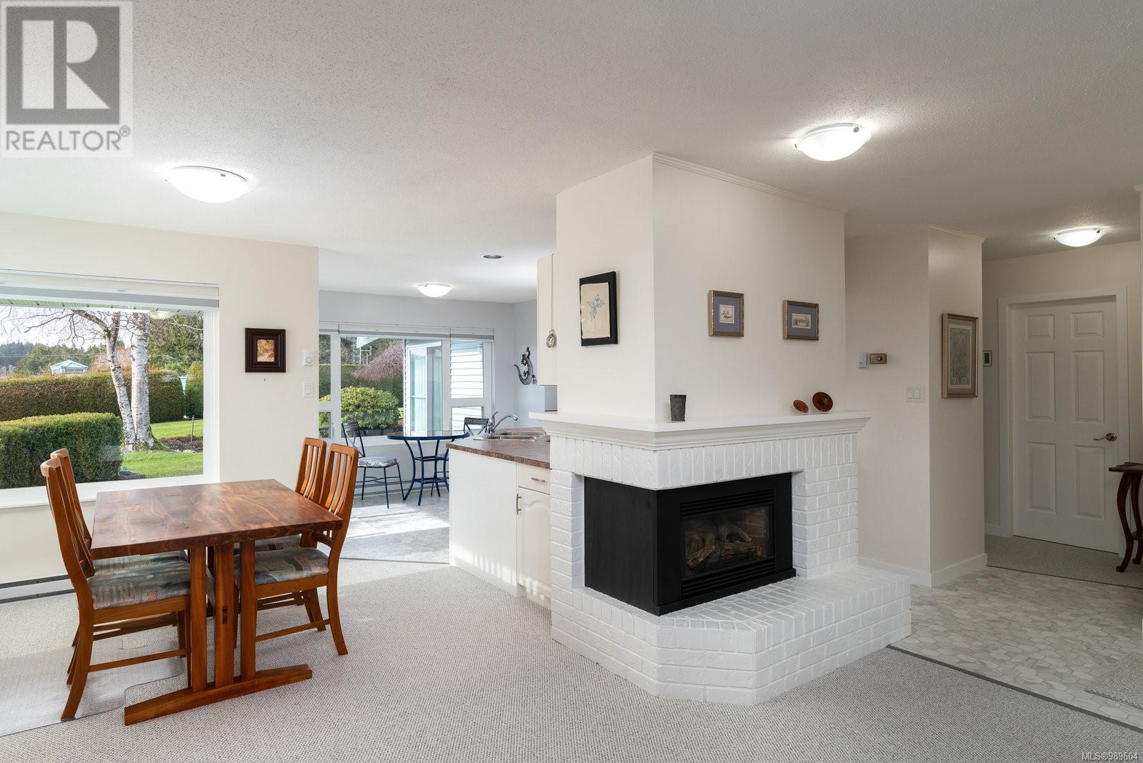 Property at 3715 Arbutus Dr N image 5