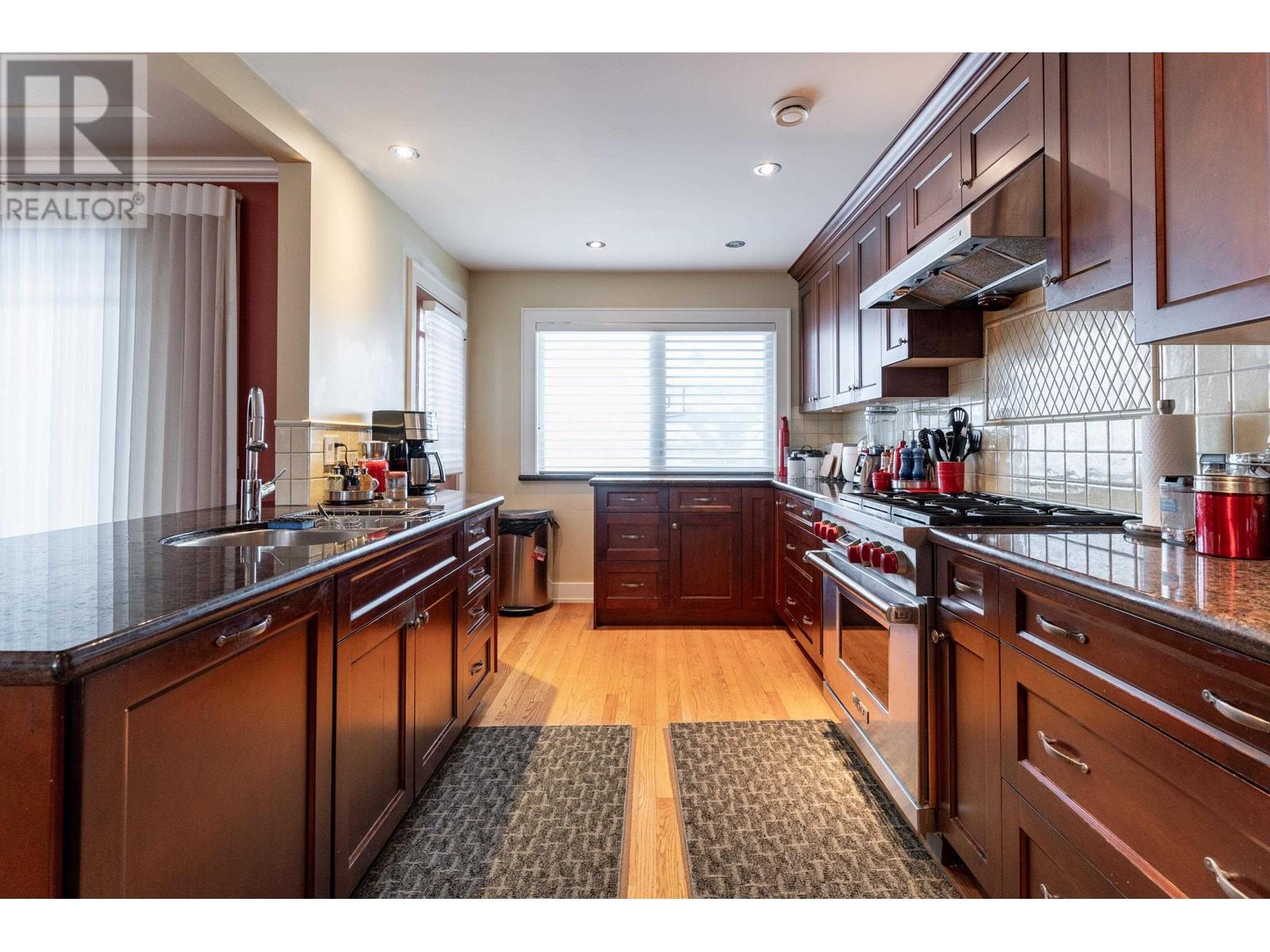 5570 Baillie Street, Vancouver, British Columbia  V5Z 3M8 - Photo 10 - R2963105