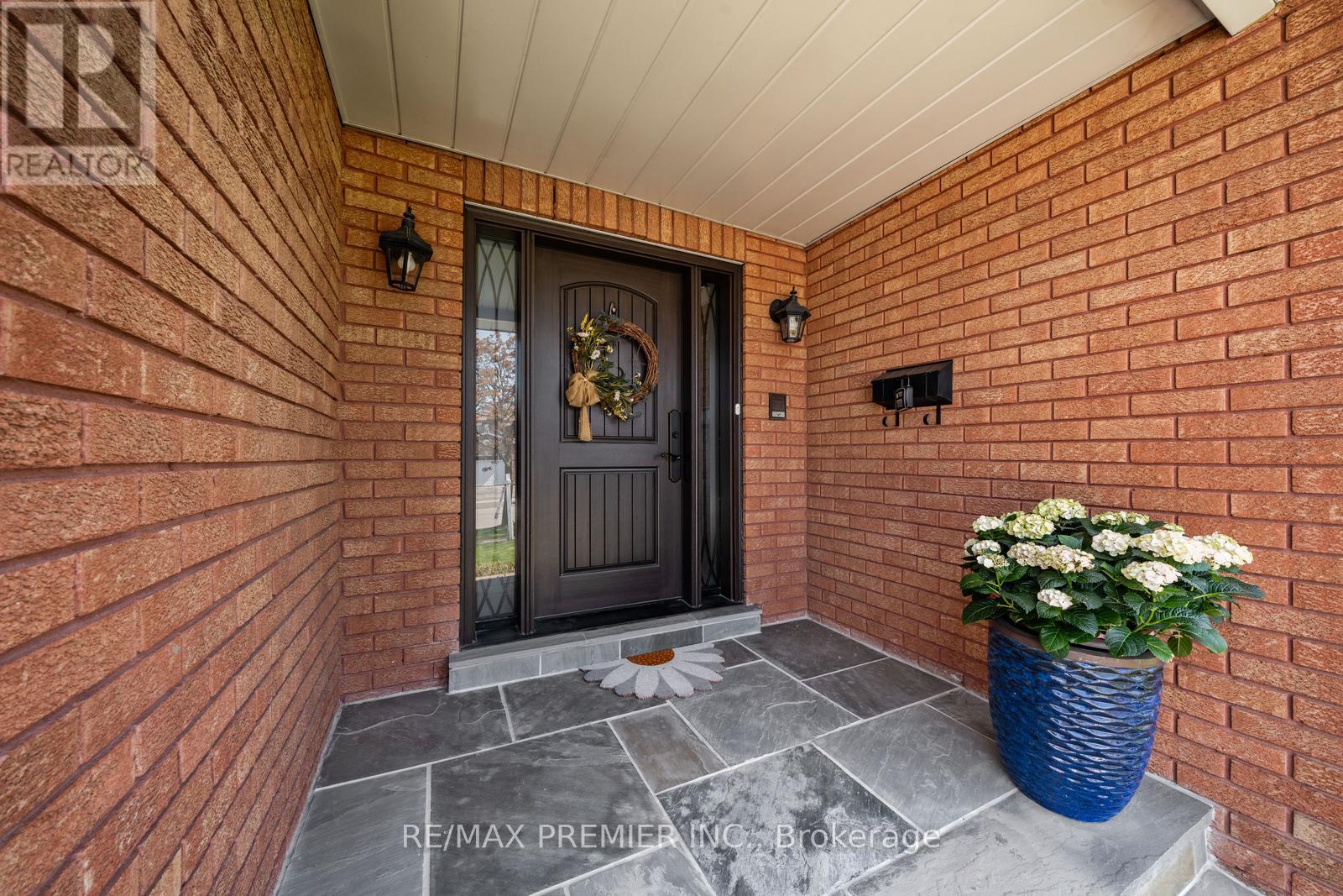 Property at 19 CLAUDIA AVENUE image 4