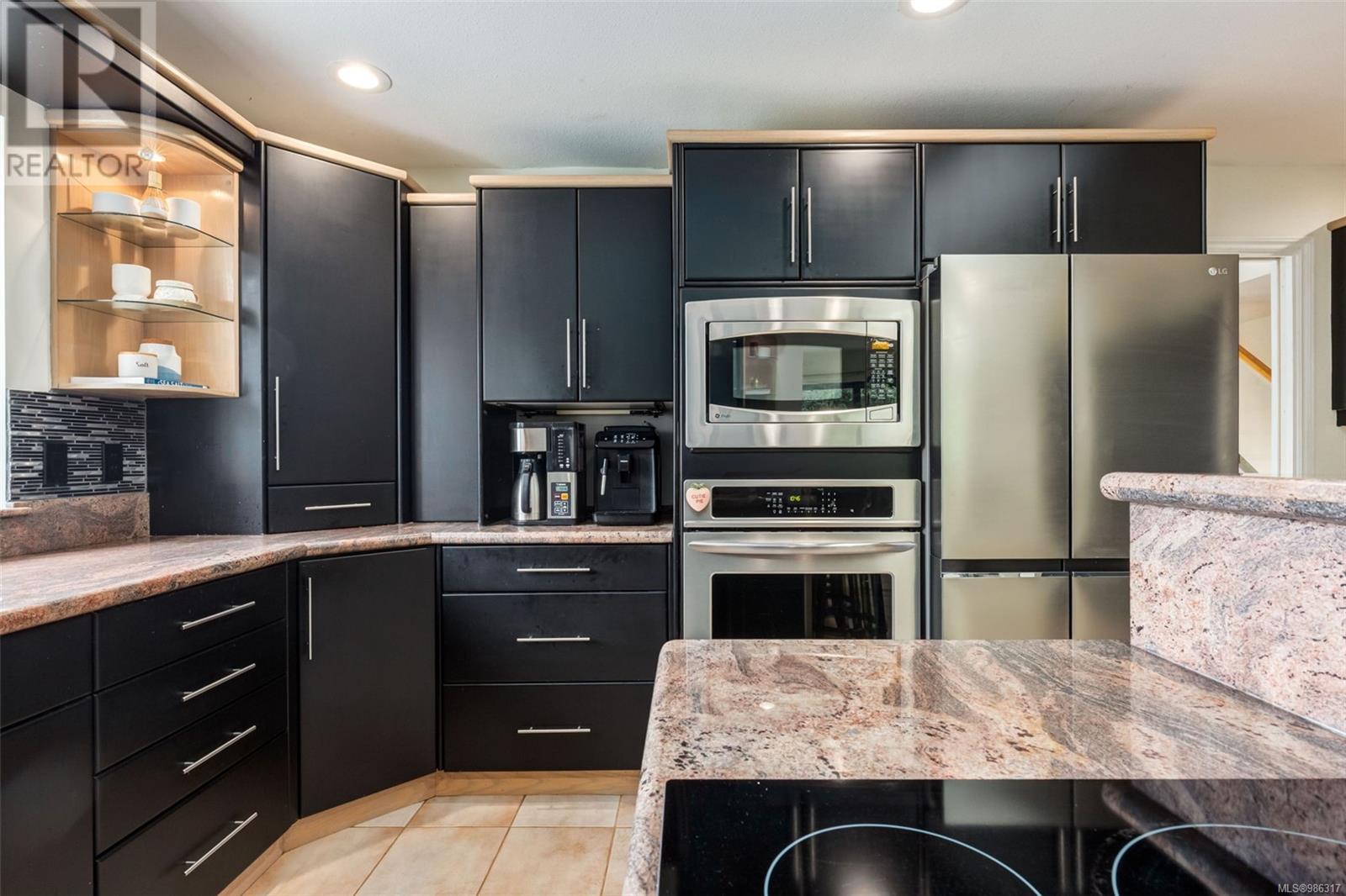 7503 Clark Cres, Lantzville, British Columbia  V0R 2H0 - Photo 5 - 986317
