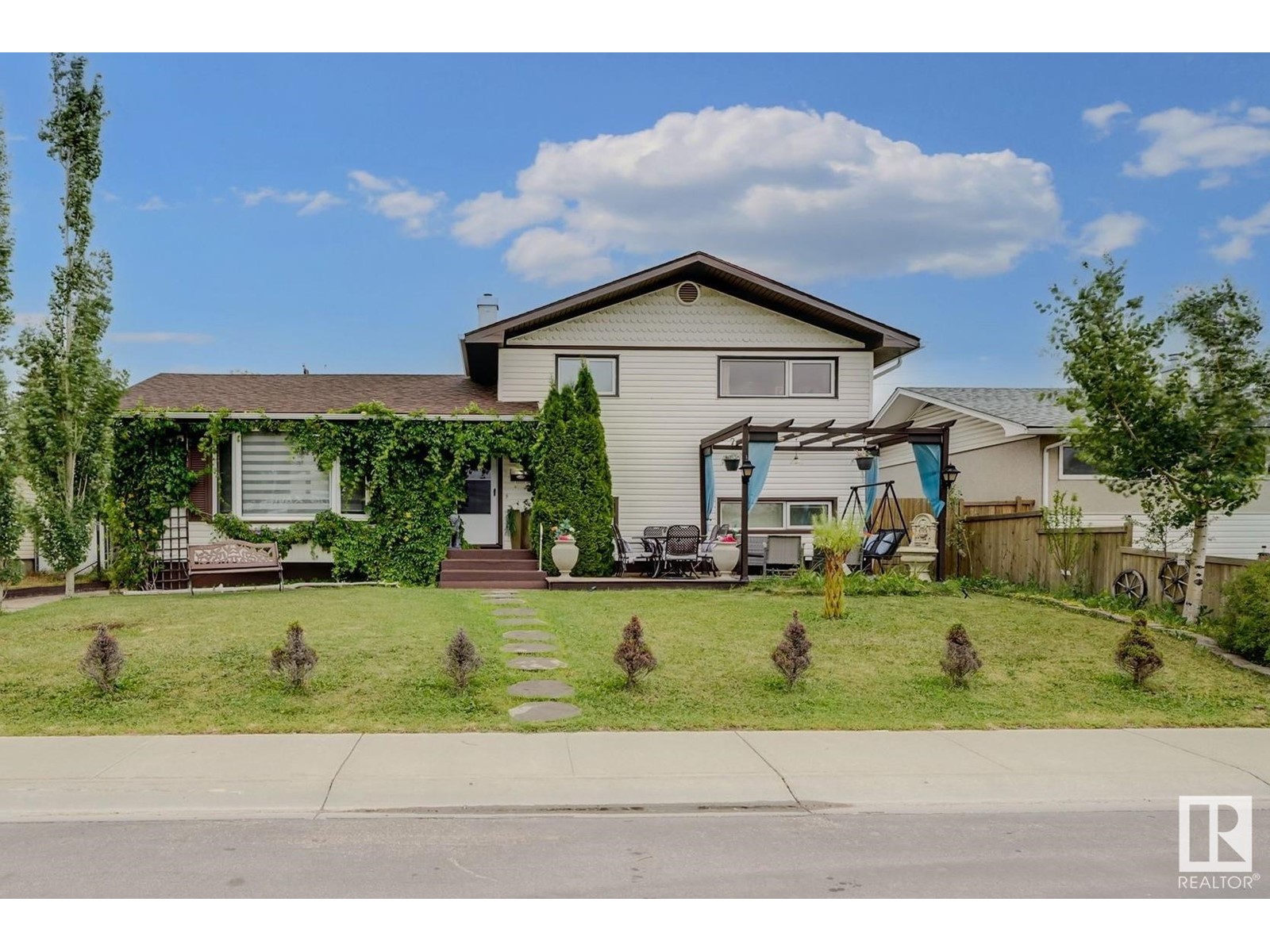 9305 163 ST NW, edmonton, Alberta