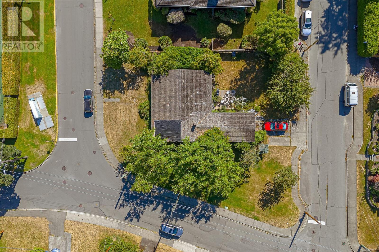 Property at 2409 Currie Rd image 2