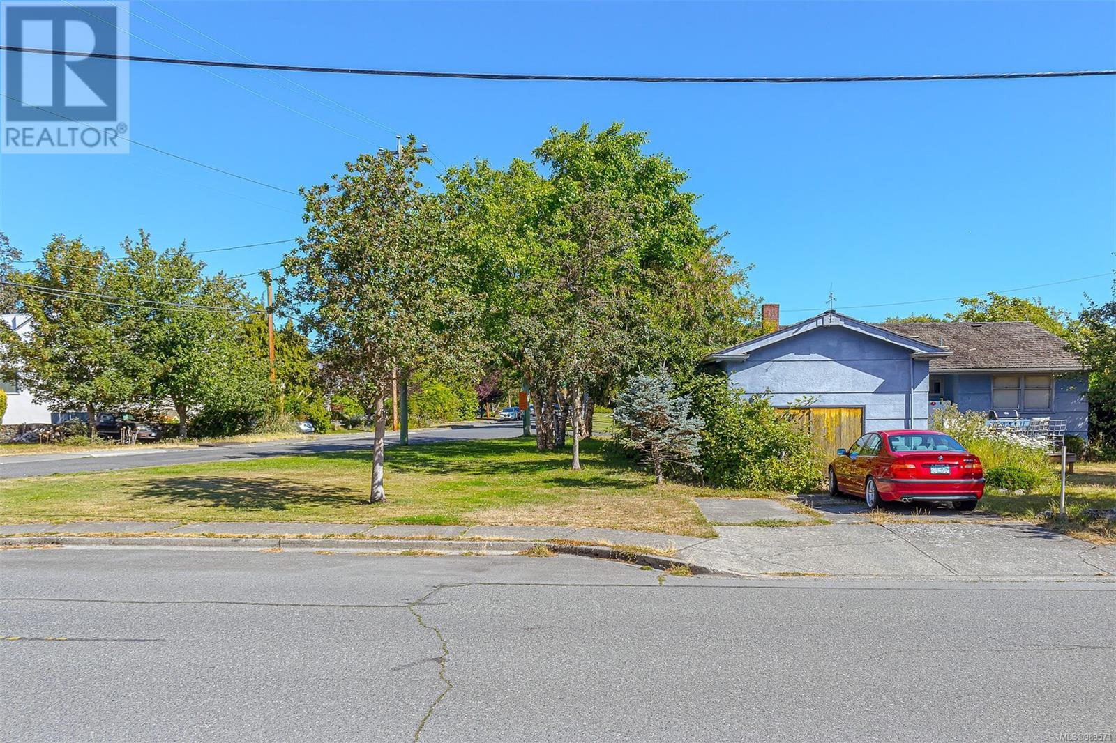 Property at 2409 Currie Rd image 5