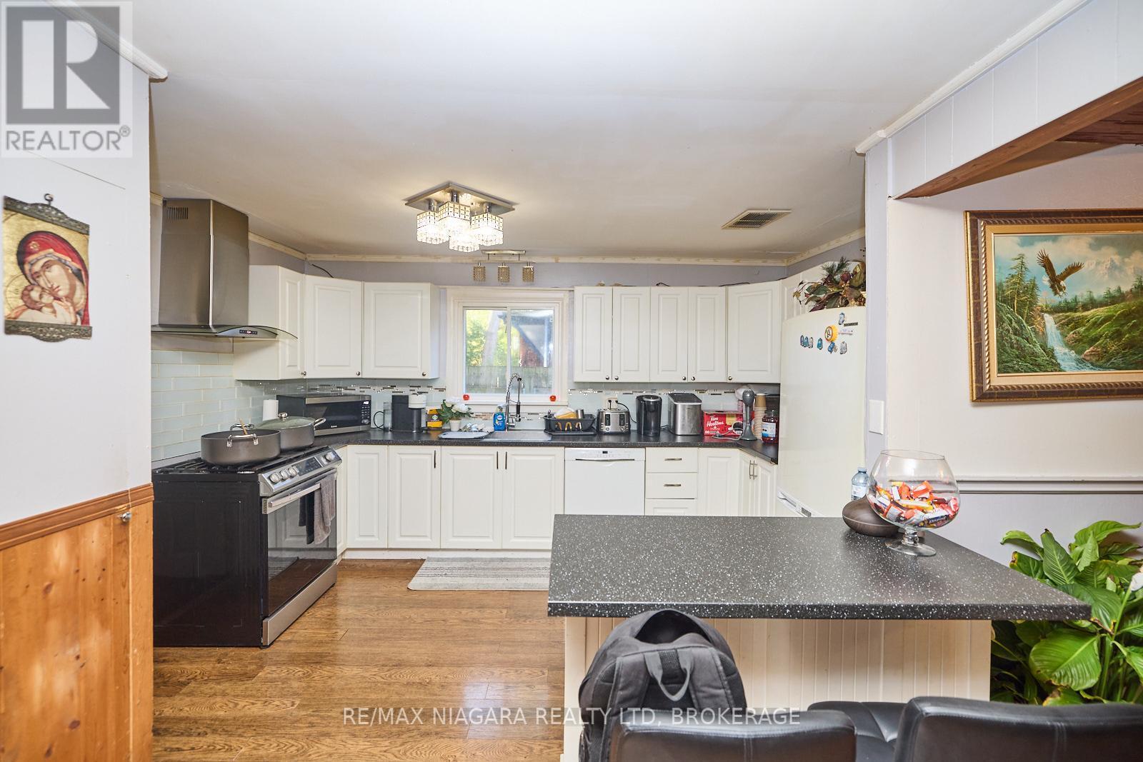 624 Daytona Drive, Fort Erie, Ontario  L2A 4Z4 - Photo 9 - X11998286
