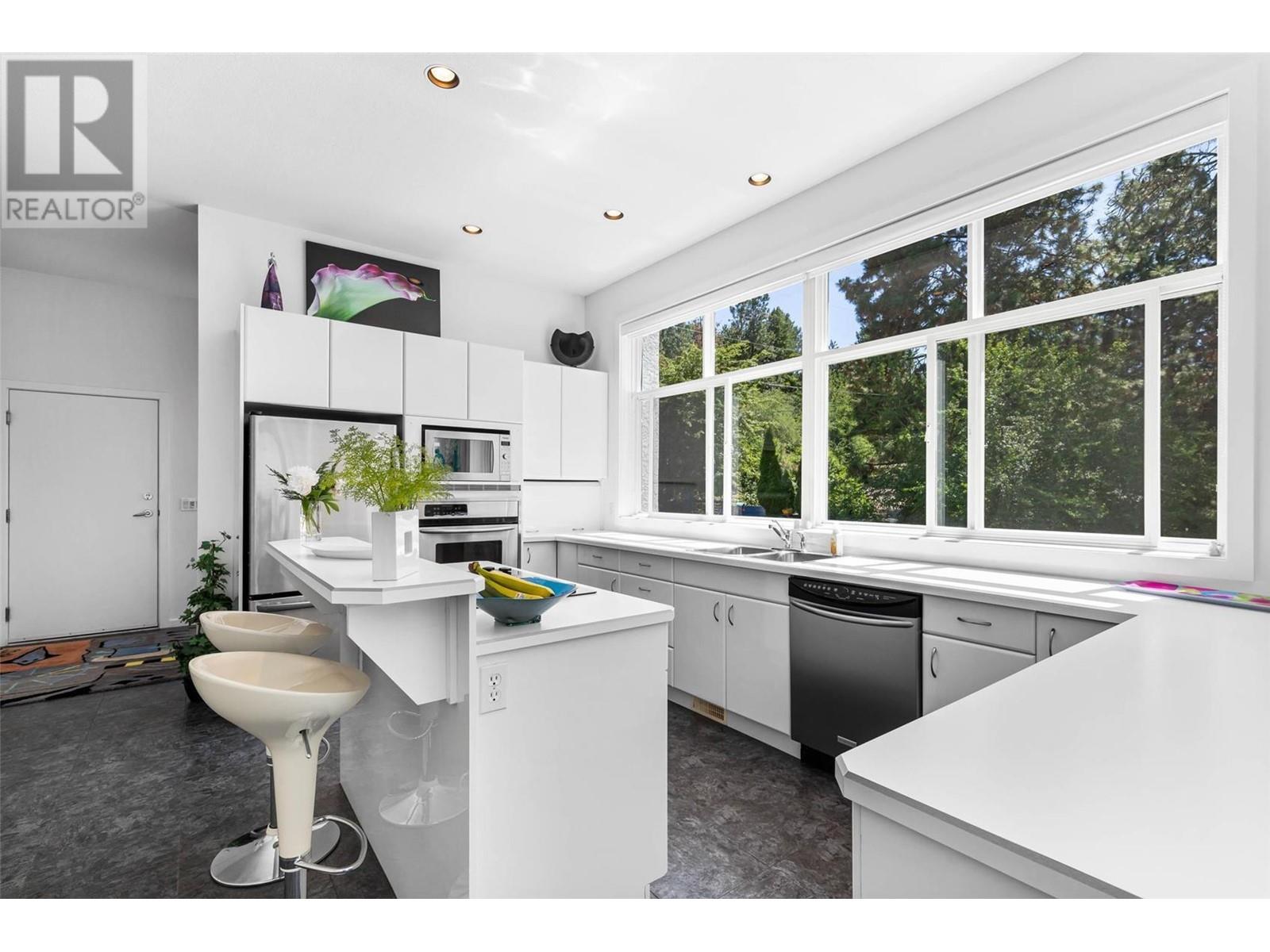 16980 Coral Beach Road, Lake Country, British Columbia  V4V 1B9 - Photo 18 - 10337293