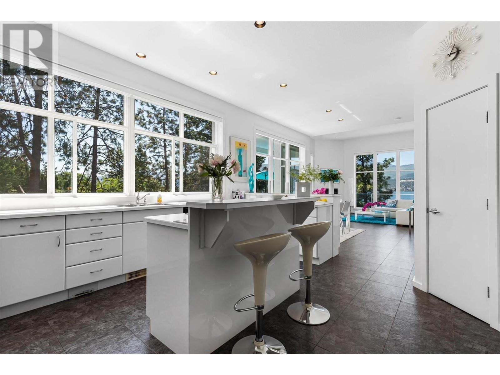 16980 Coral Beach Road, Lake Country, British Columbia  V4V 1B9 - Photo 20 - 10337293