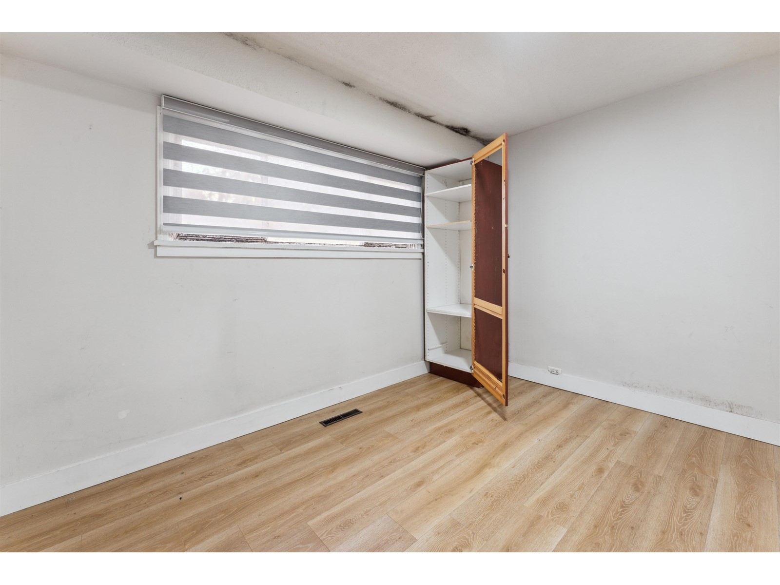 11803 96a Avenue, Surrey, British Columbia  V3V 2A4 - Photo 18 - R2972707