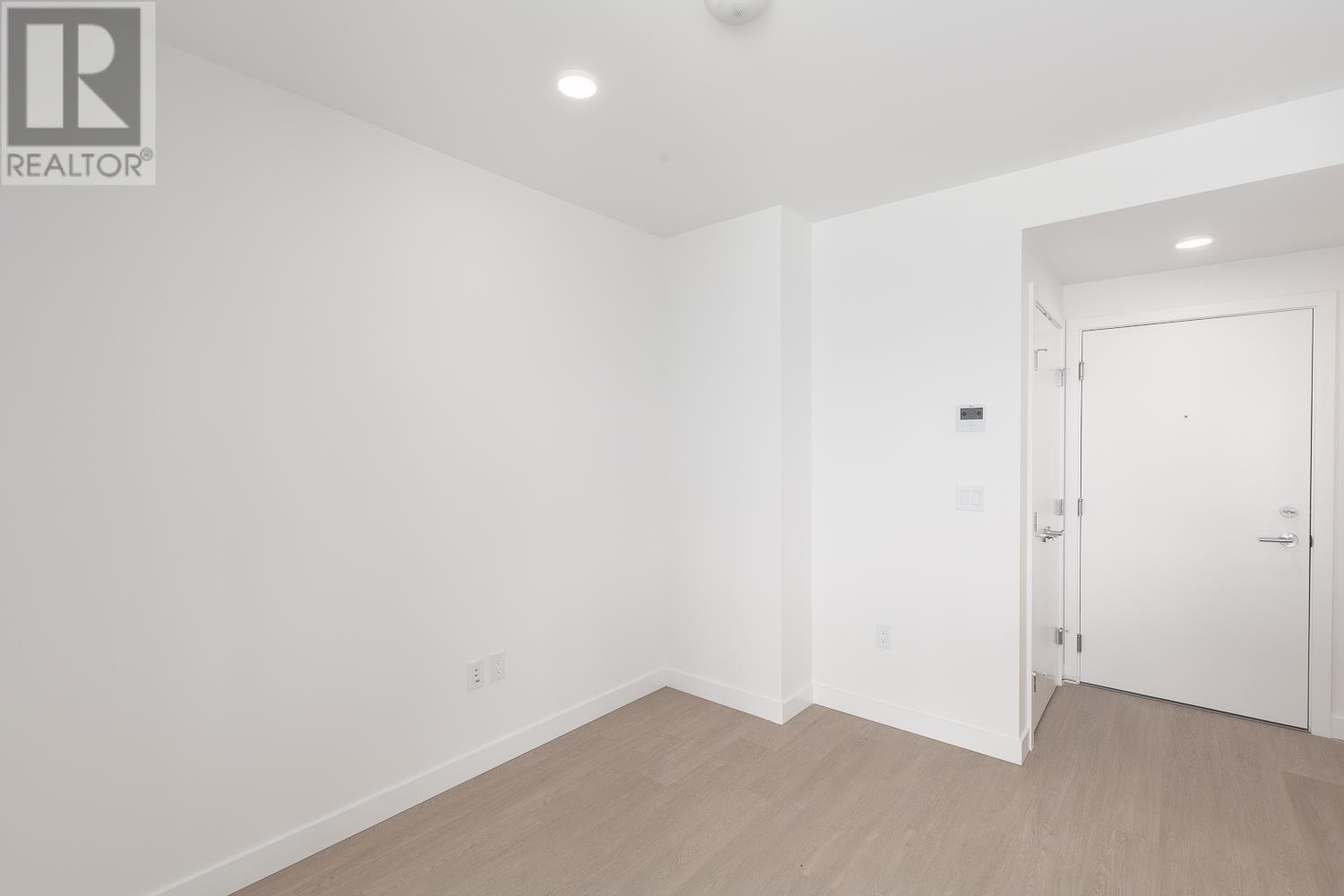 2507 7769 Park Crescent, Burnaby, British Columbia  V3N 0J7 - Photo 9 - R2972584