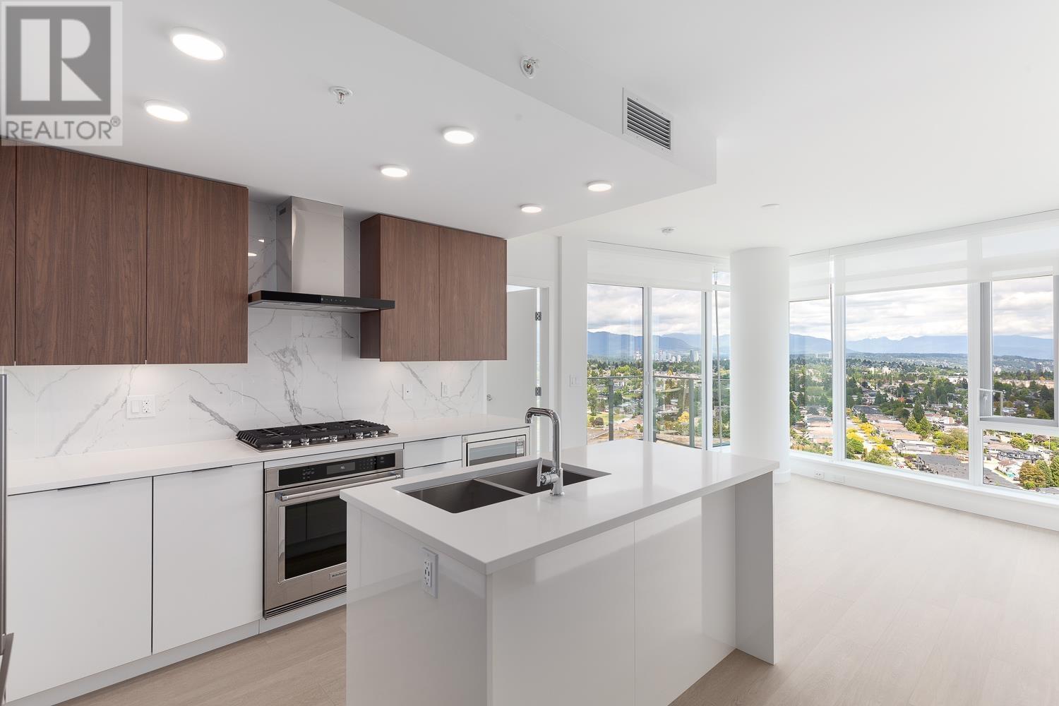 2507 7769 Park Crescent, Burnaby, British Columbia  V3N 0J7 - Photo 1 - R2972584