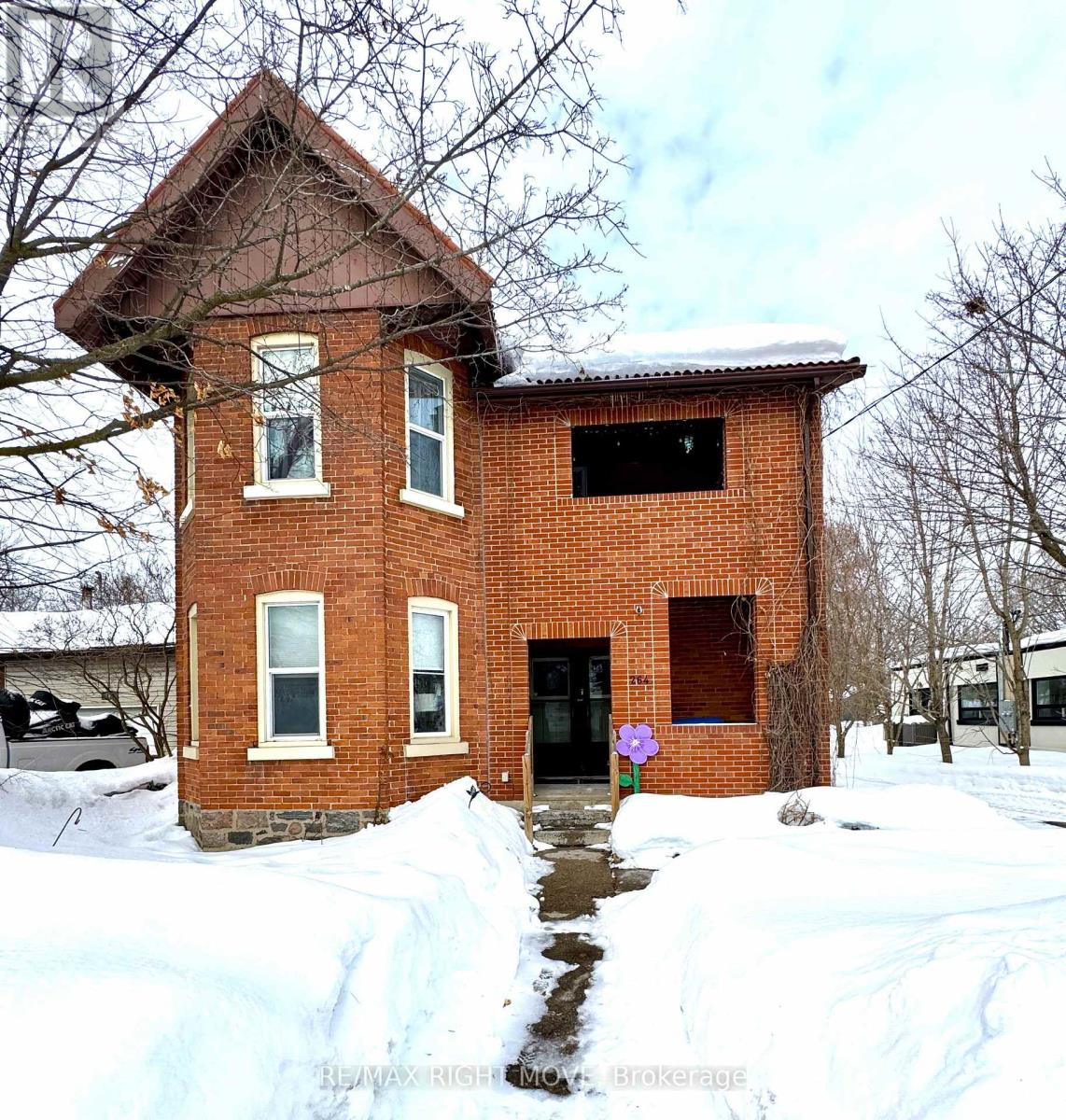 Property at 264 MISSISSAGA STREET W image 1