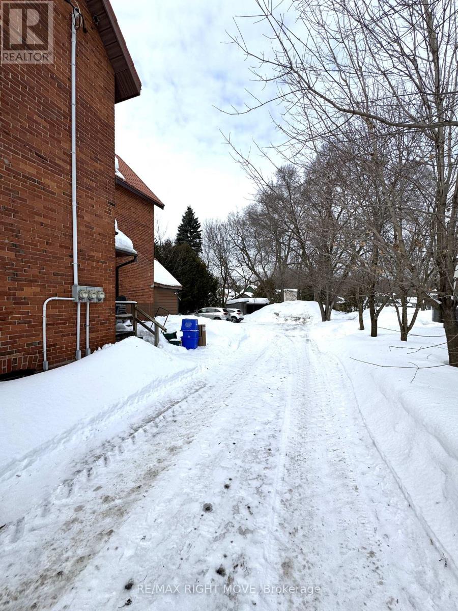 Property at 264 MISSISSAGA STREET W image 5