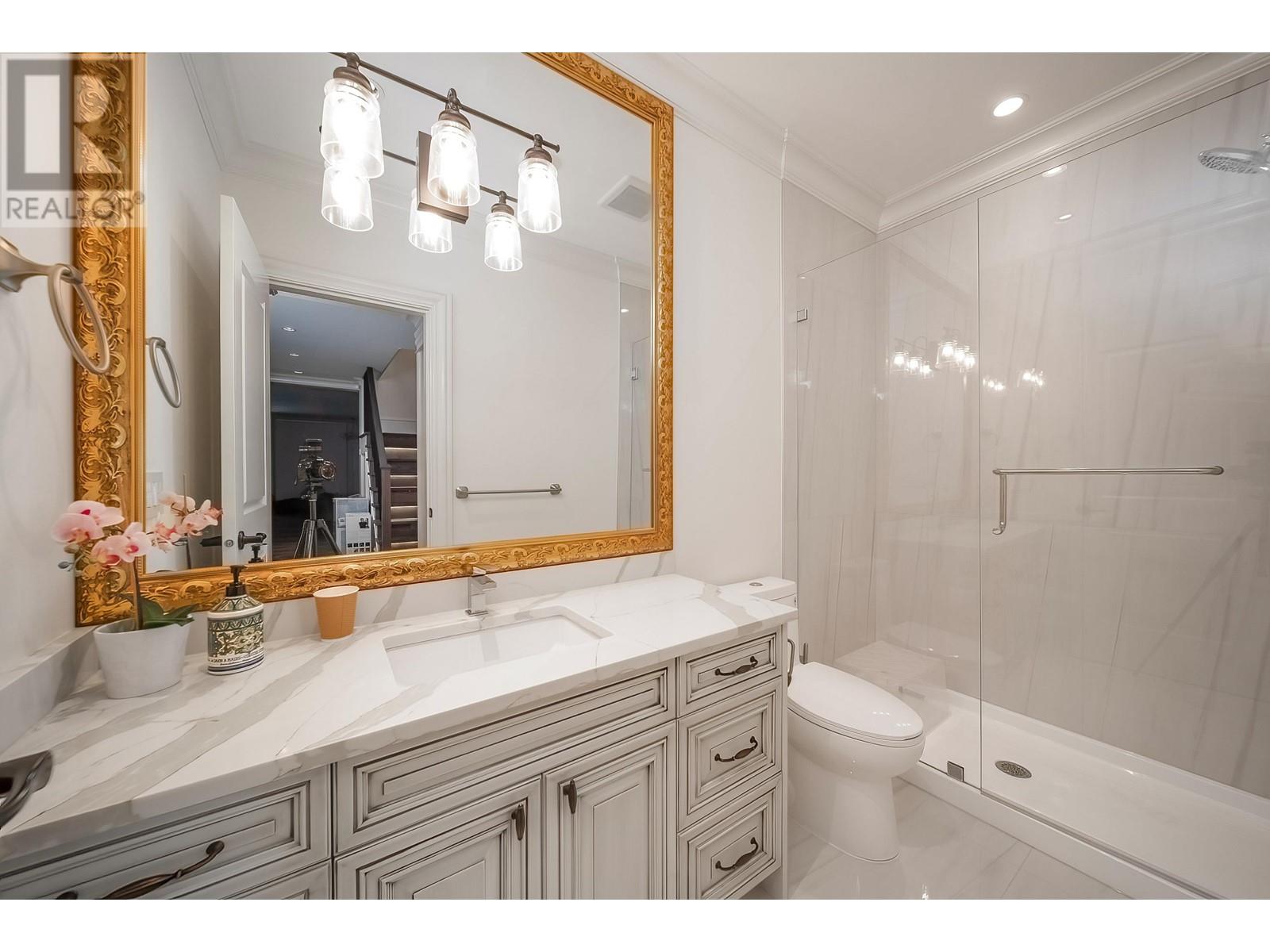 Listing Picture 27 of 40 : 7550 DORCHESTER DRIVE, Burnaby / 本拿比 - 魯藝地產 Yvonne Lu Group - MLS Medallion Club Member