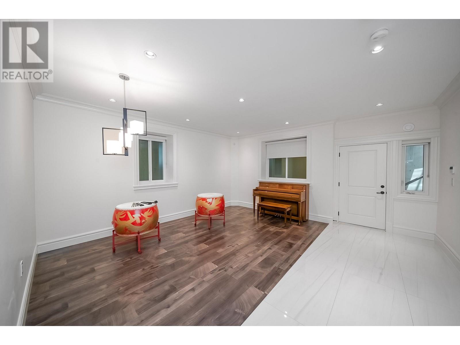 Listing Picture 32 of 40 : 7550 DORCHESTER DRIVE, Burnaby / 本拿比 - 魯藝地產 Yvonne Lu Group - MLS Medallion Club Member