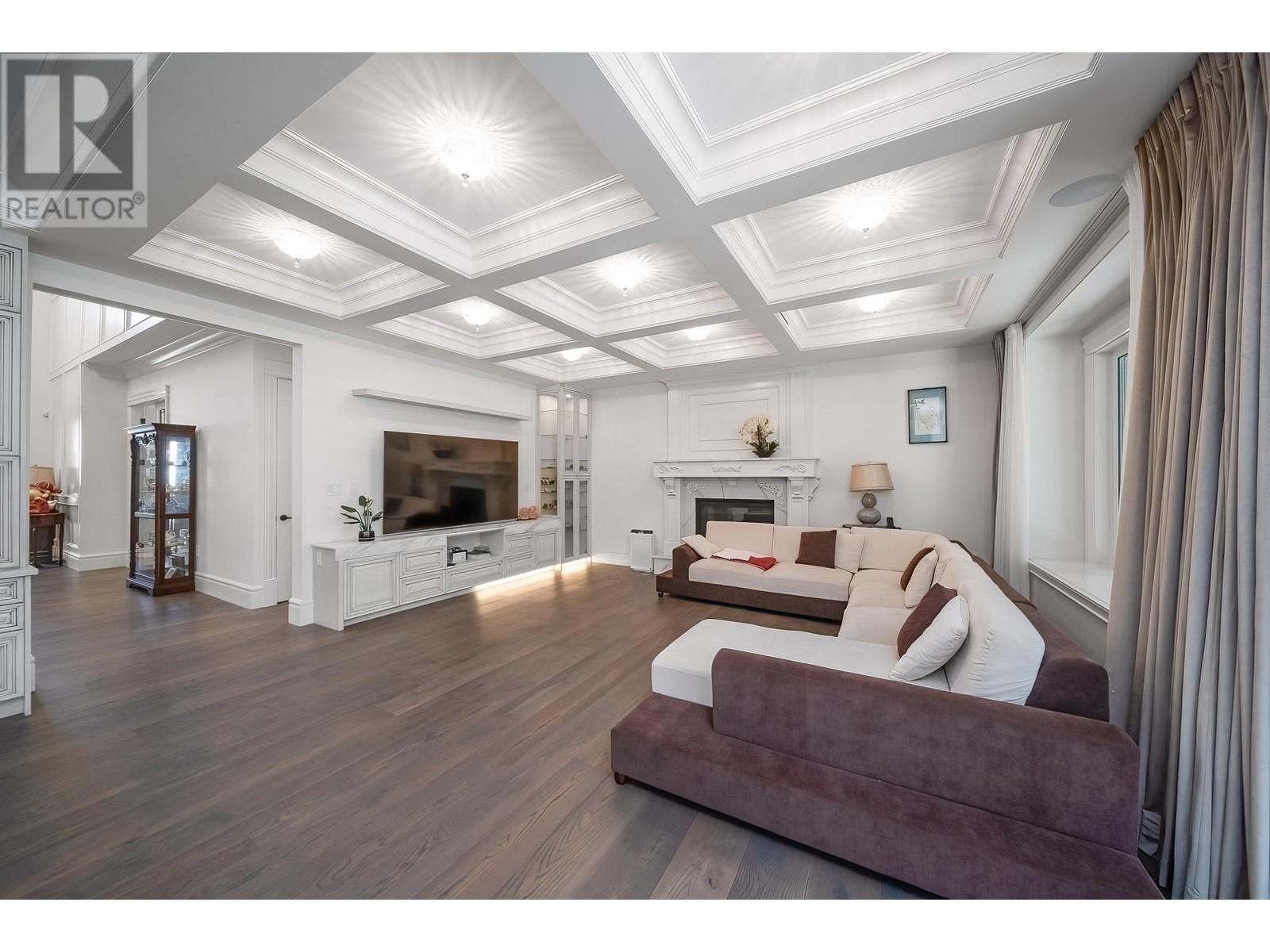 Listing Picture 16 of 40 : 7550 DORCHESTER DRIVE, Burnaby / 本拿比 - 魯藝地產 Yvonne Lu Group - MLS Medallion Club Member