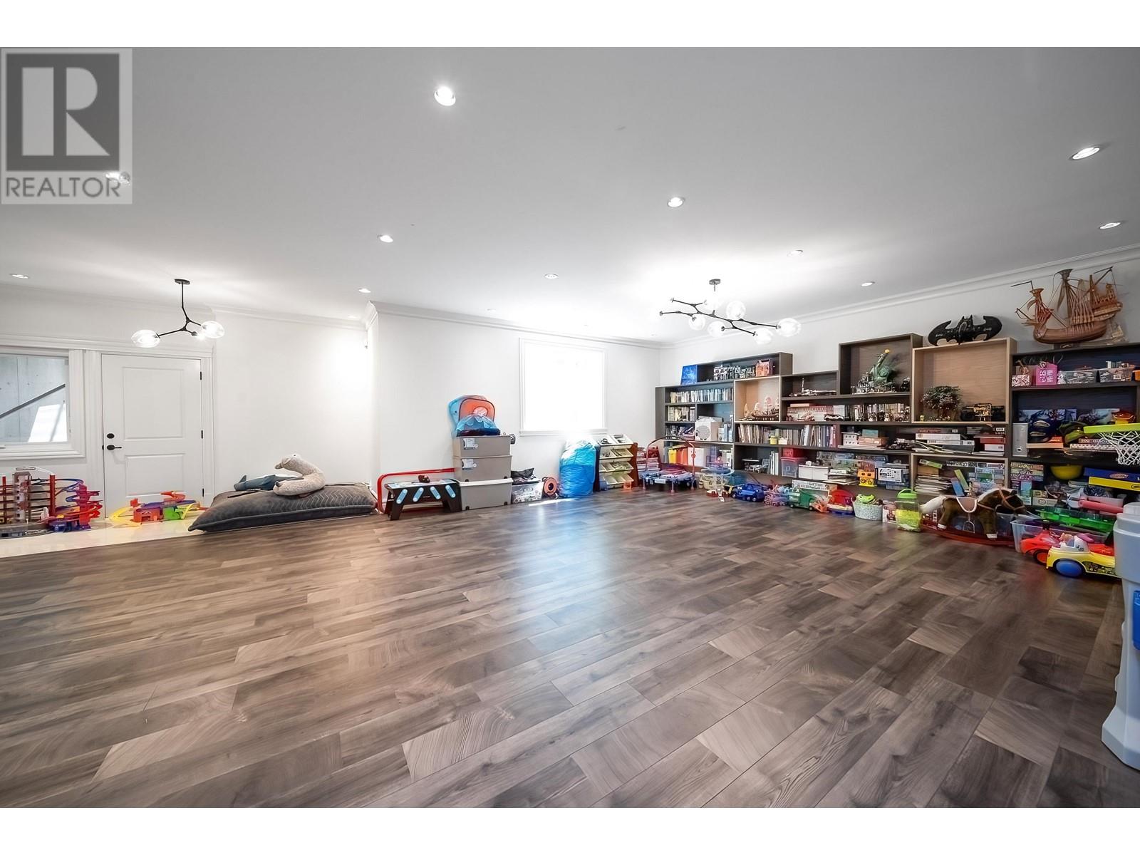Listing Picture 28 of 40 : 7550 DORCHESTER DRIVE, Burnaby / 本拿比 - 魯藝地產 Yvonne Lu Group - MLS Medallion Club Member