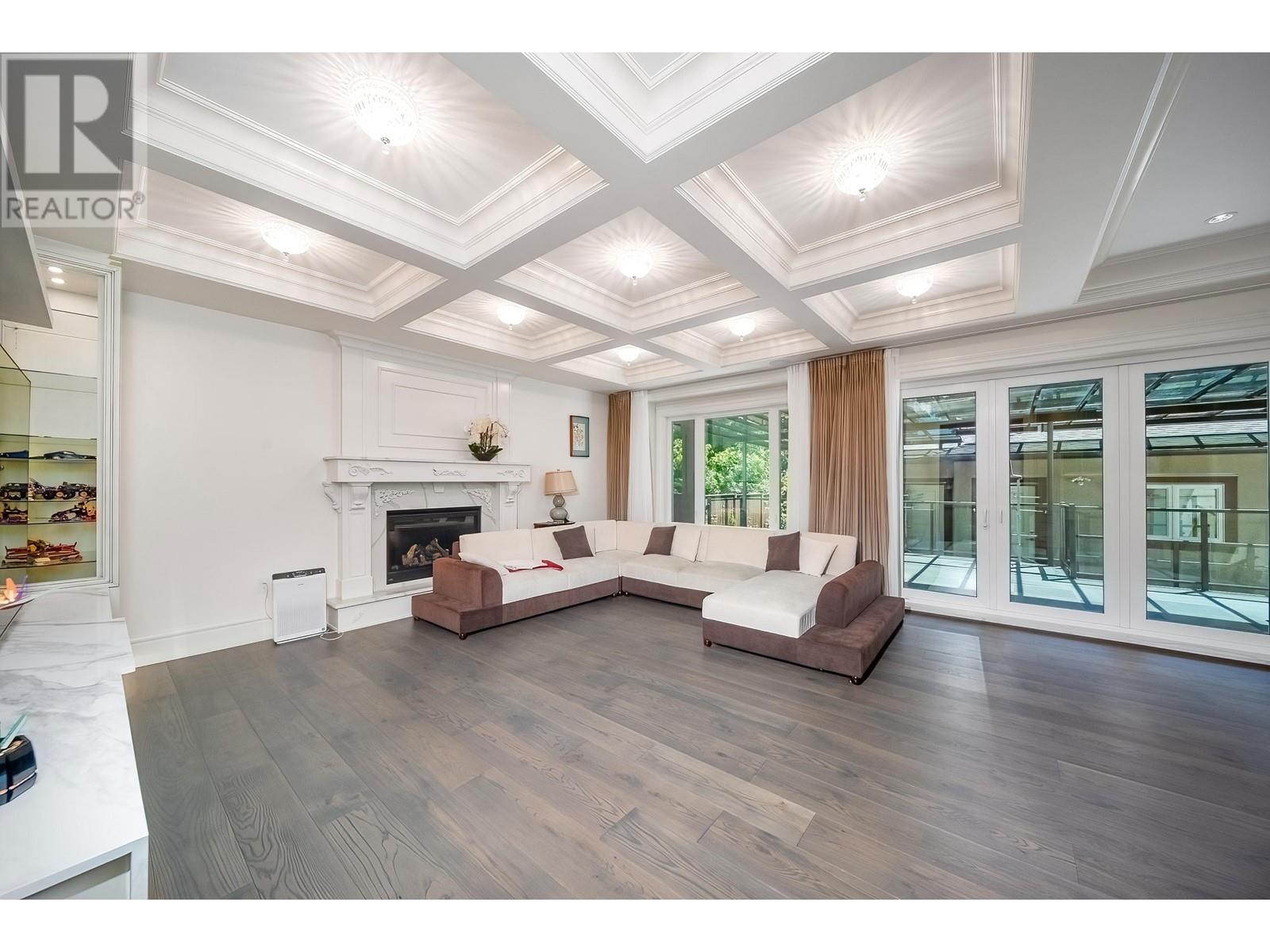 Listing Picture 14 of 40 : 7550 DORCHESTER DRIVE, Burnaby / 本拿比 - 魯藝地產 Yvonne Lu Group - MLS Medallion Club Member